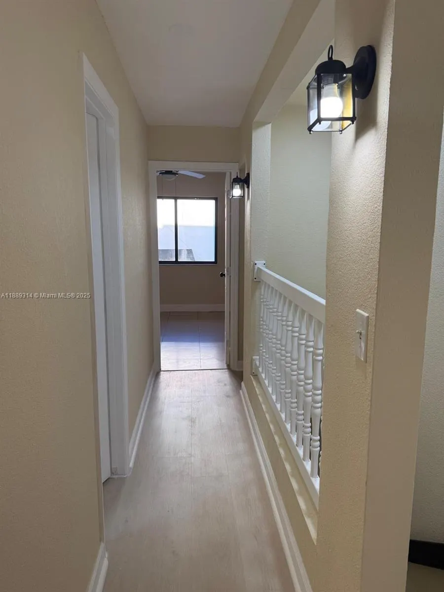 2310 W 60th St, #7-G