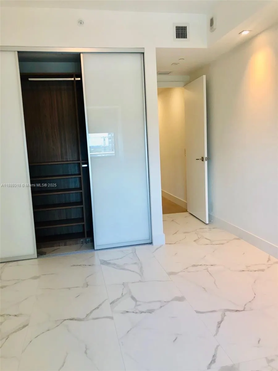 3131 NE 7TH AVENUE, #2705