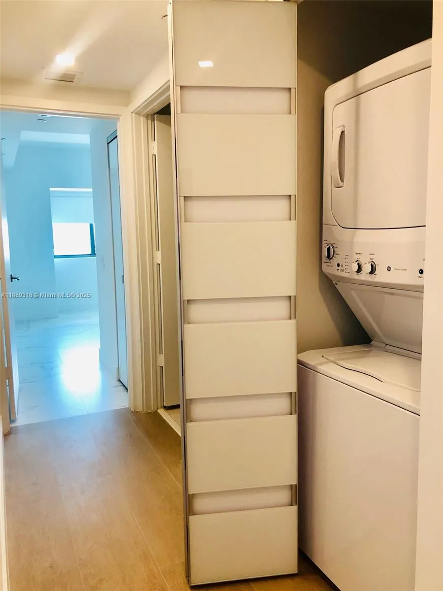 3131 NE 7TH AVENUE, #2705