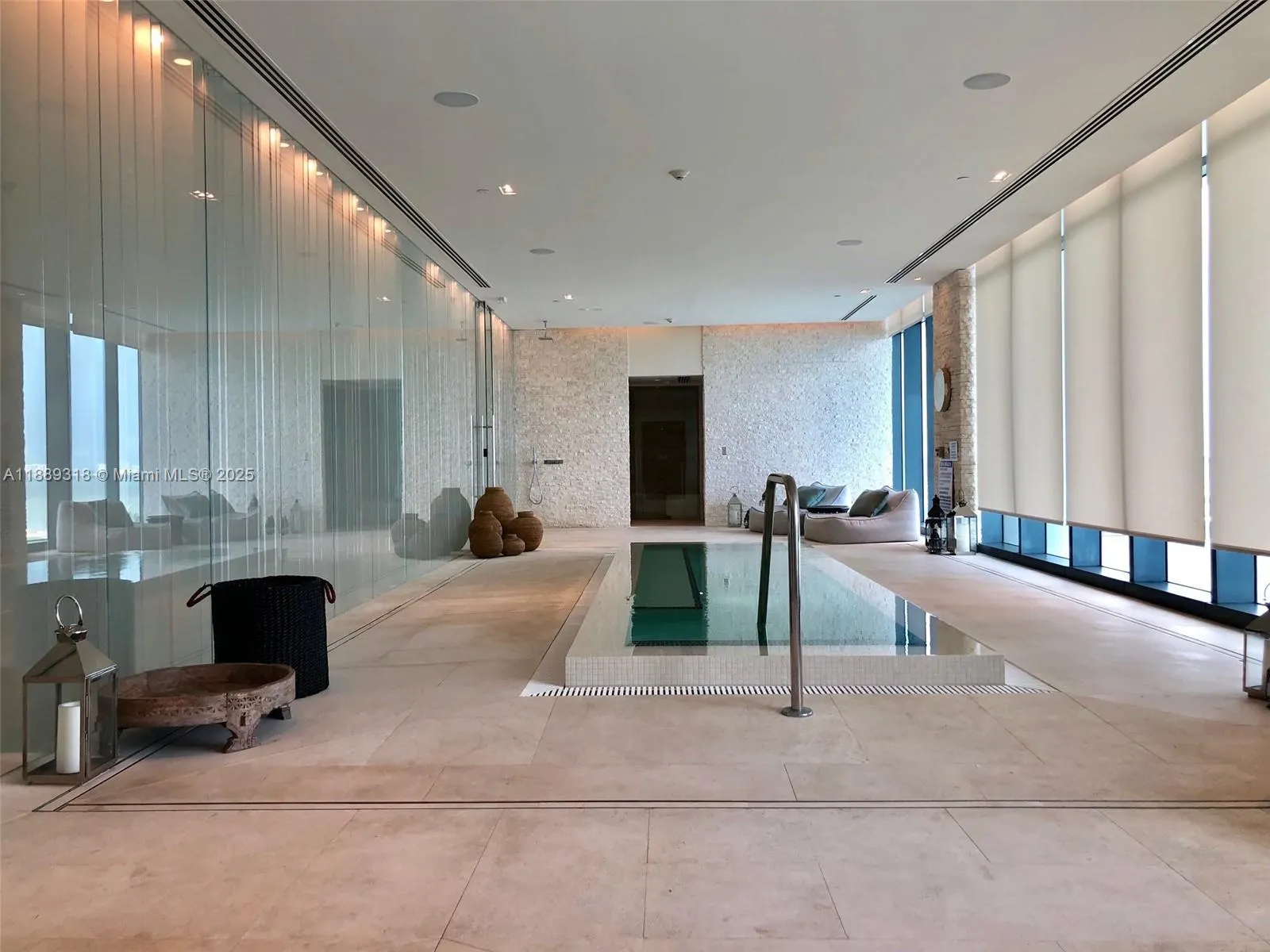 3131 NE 7TH AVENUE, #2705