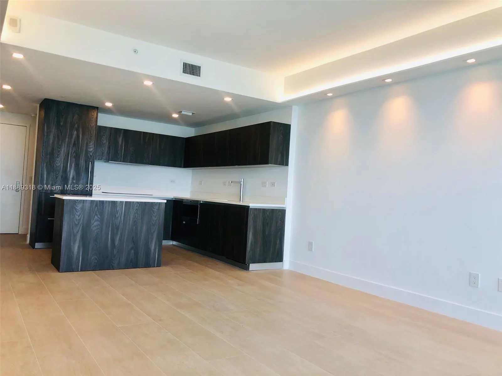 3131 NE 7TH AVENUE, #2705