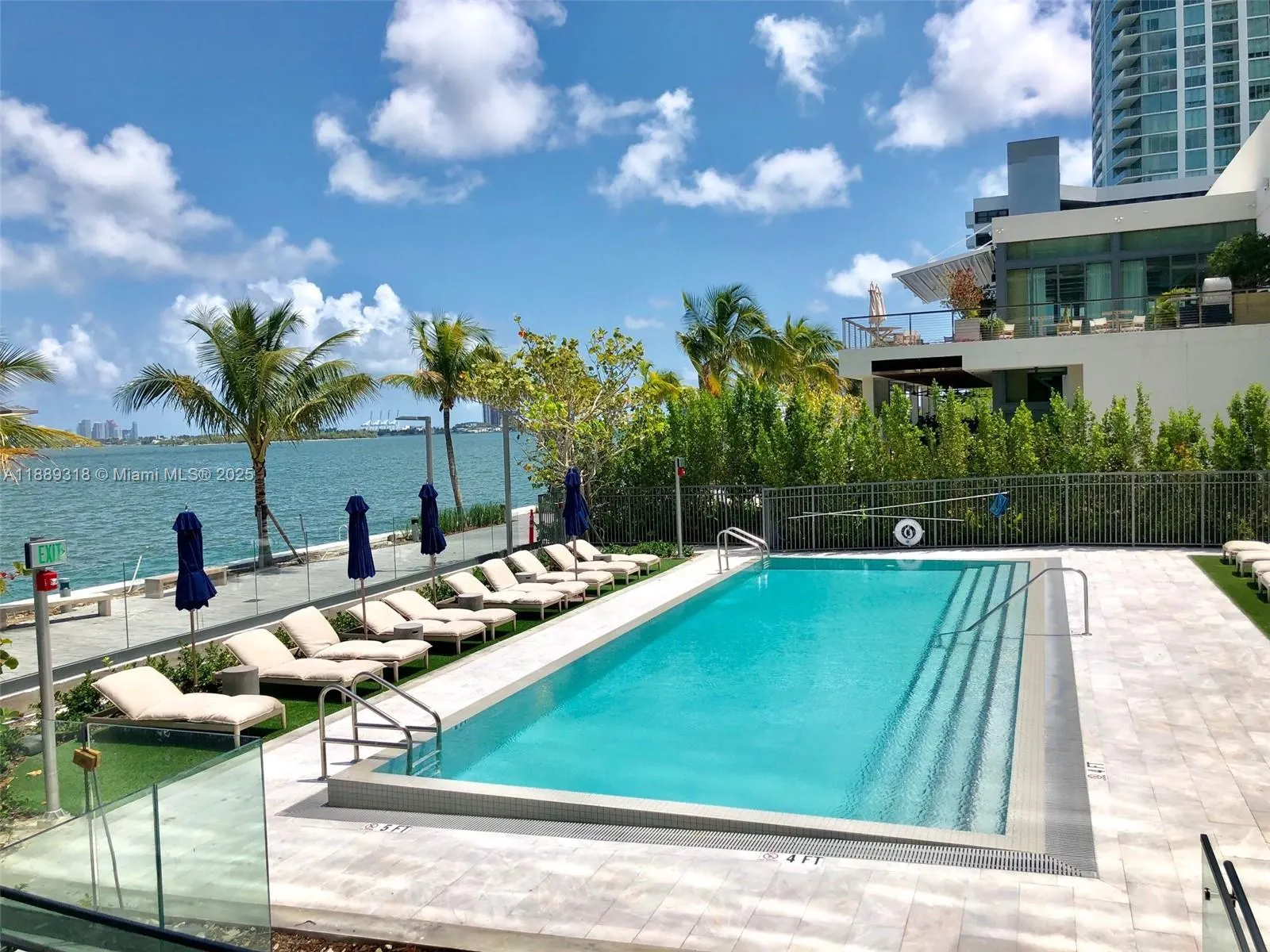 3131 NE 7TH AVENUE, #2705