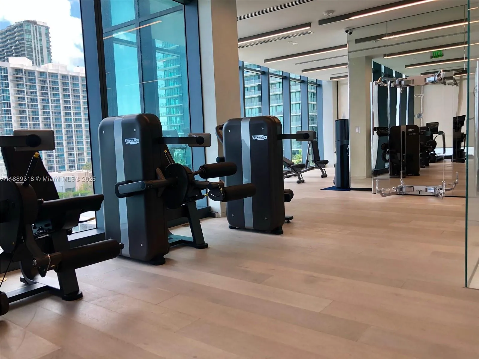 3131 NE 7TH AVENUE, #2705