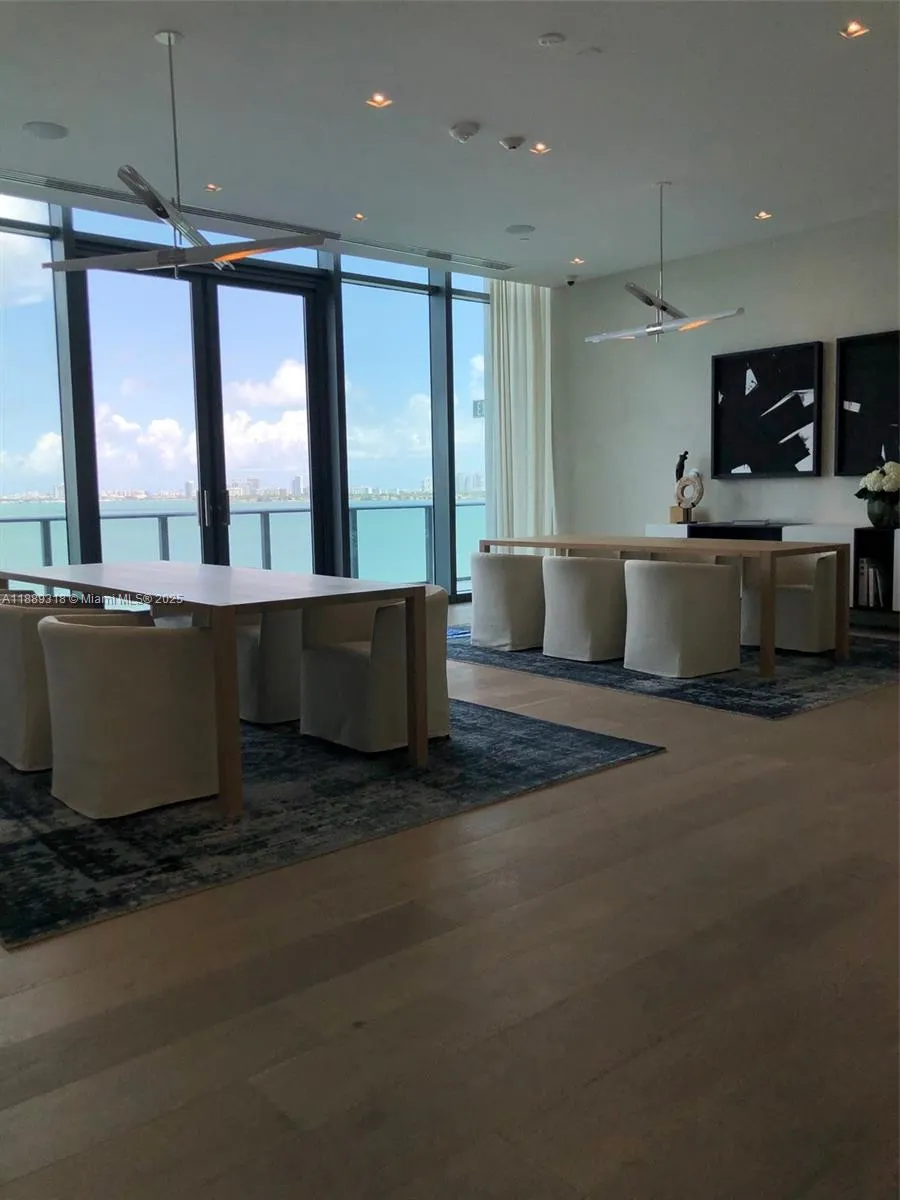 3131 NE 7TH AVENUE, #2705