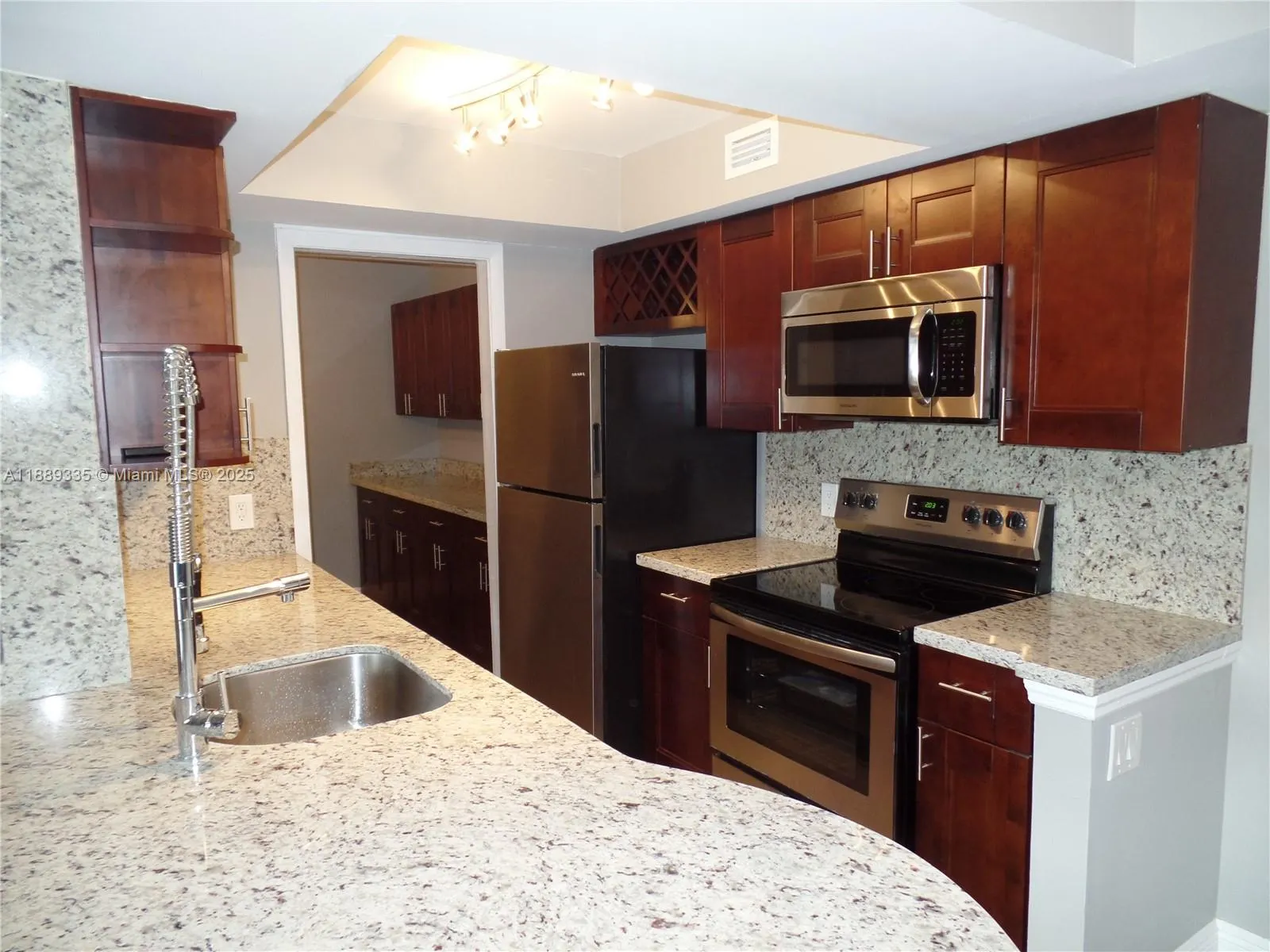 5654 Rock Island Rd, #230