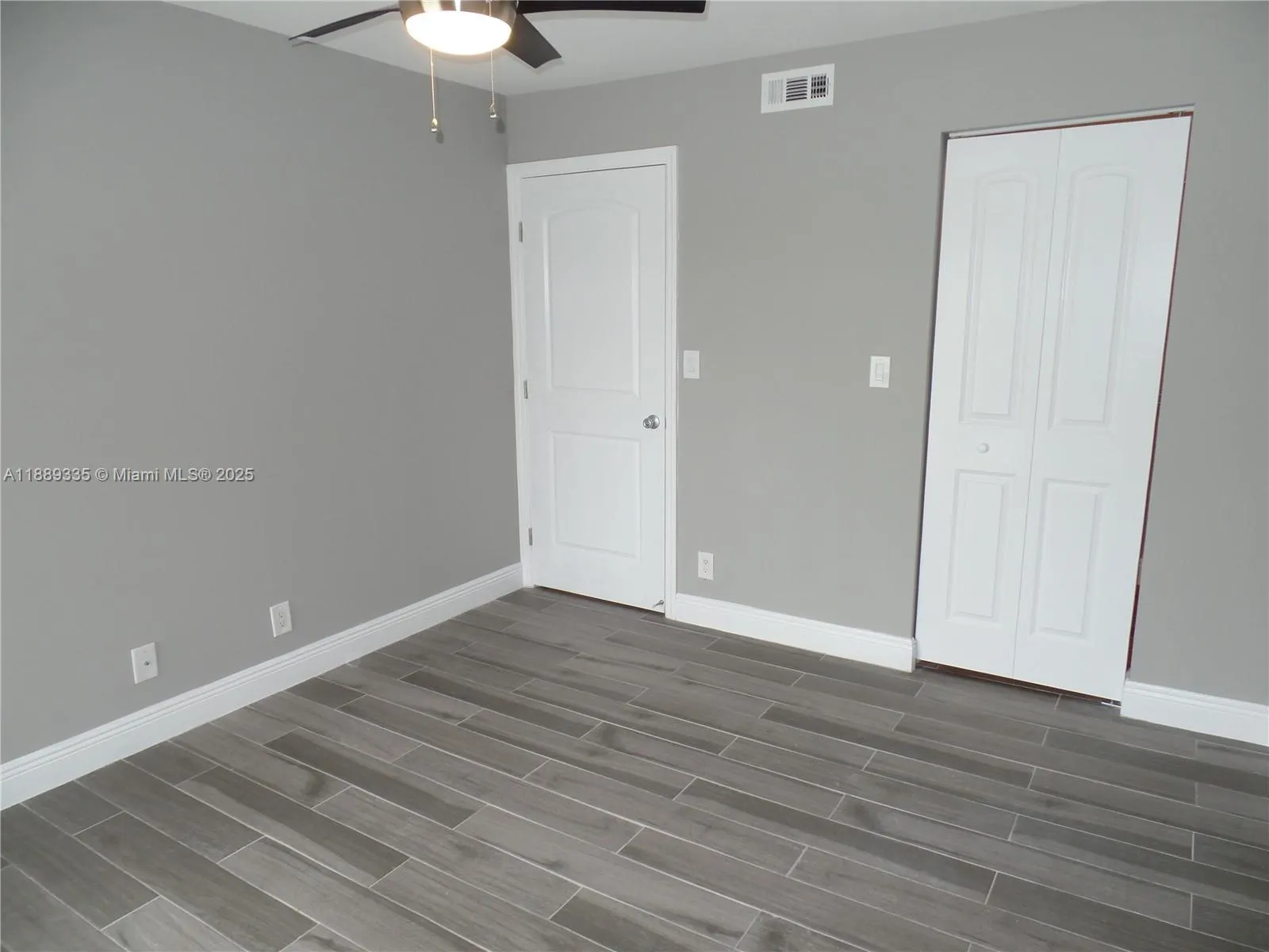5654 Rock Island Rd, #230