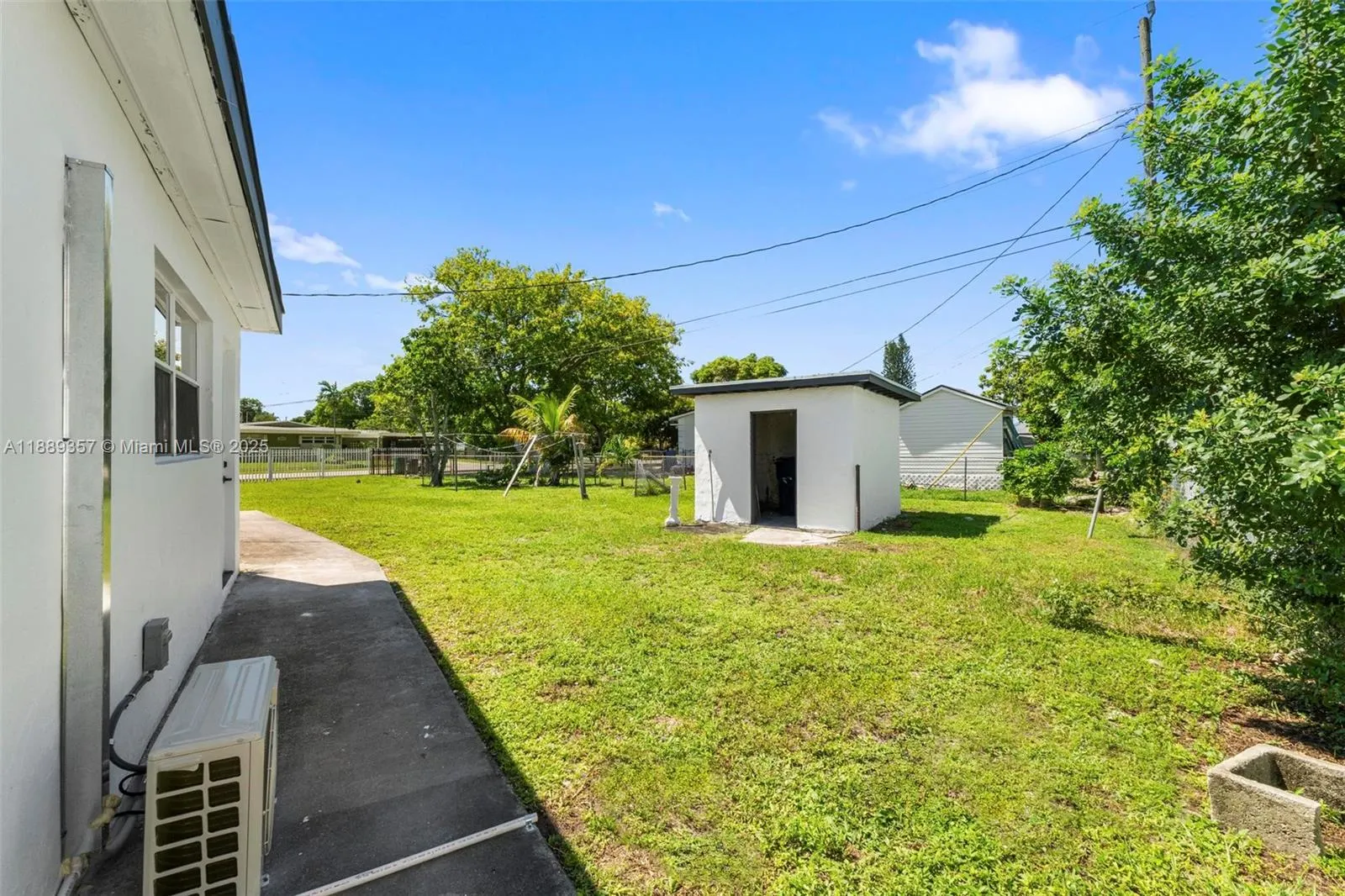 18800 NW 39th Ct