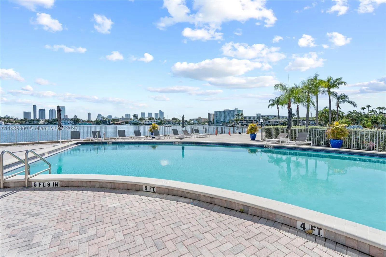 16565 NE 26th Ave, #6C