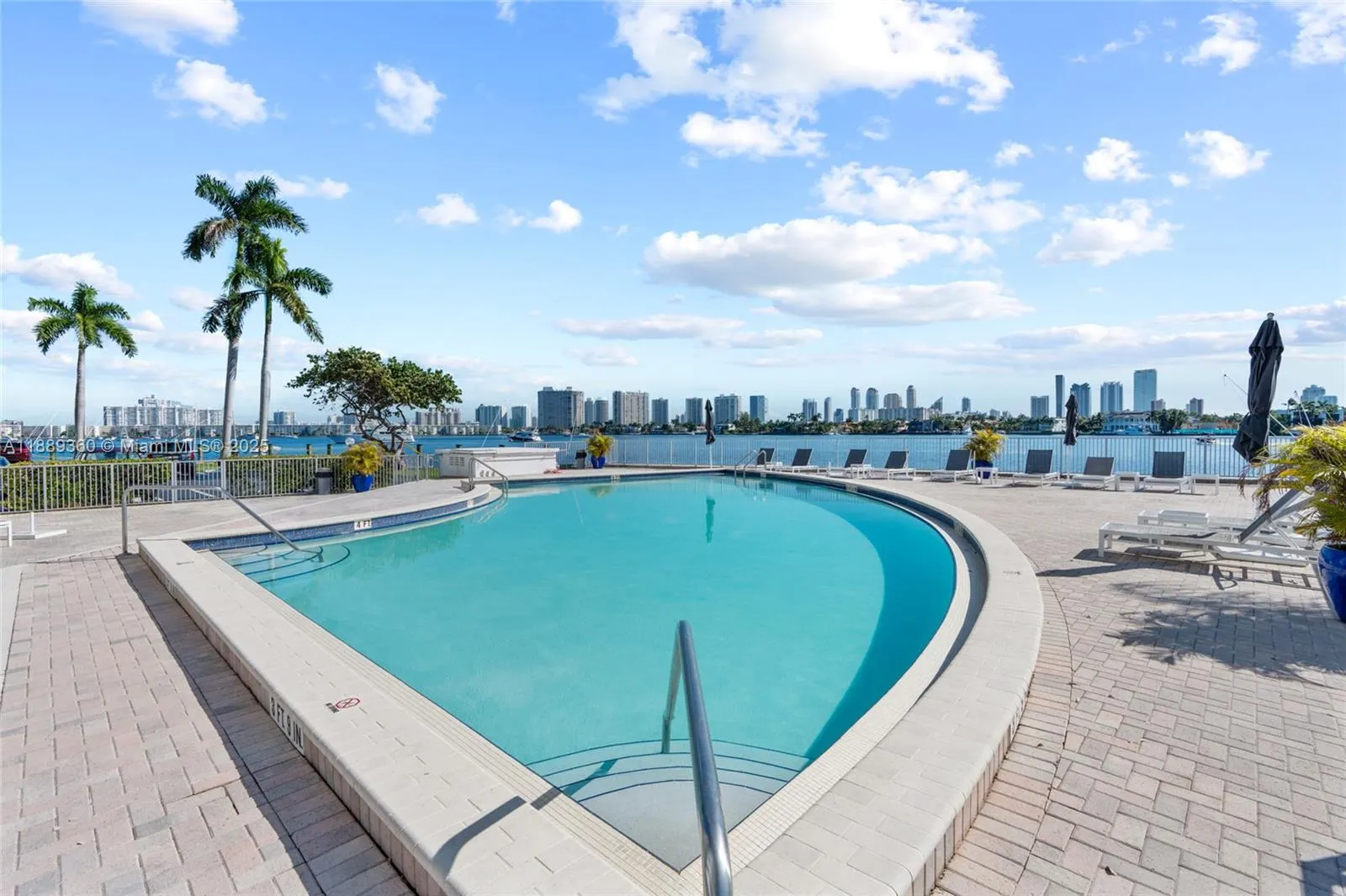 16565 NE 26th Ave, #6C
