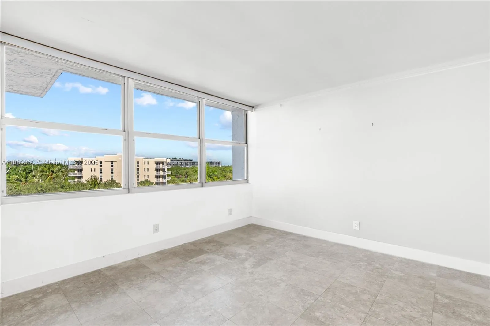 16565 NE 26th Ave, #6C