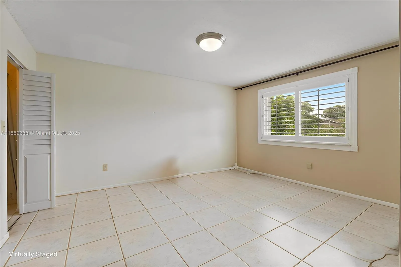 10201 NW 57th Ter