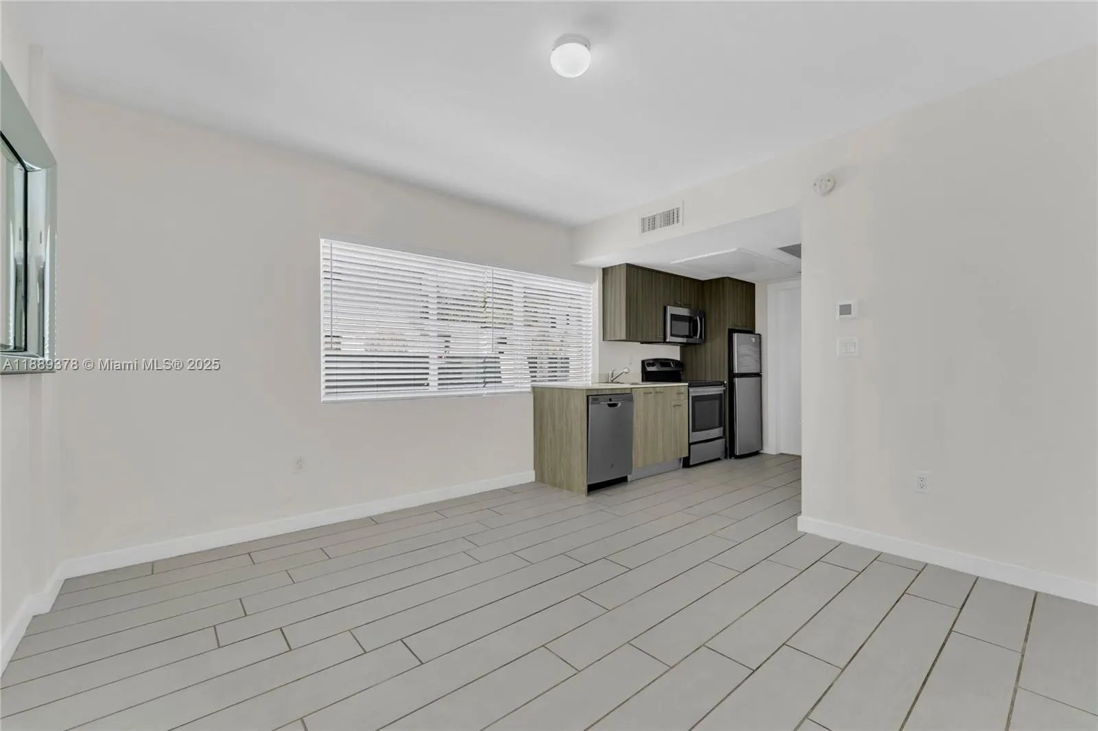 740 Meridian Ave, #18