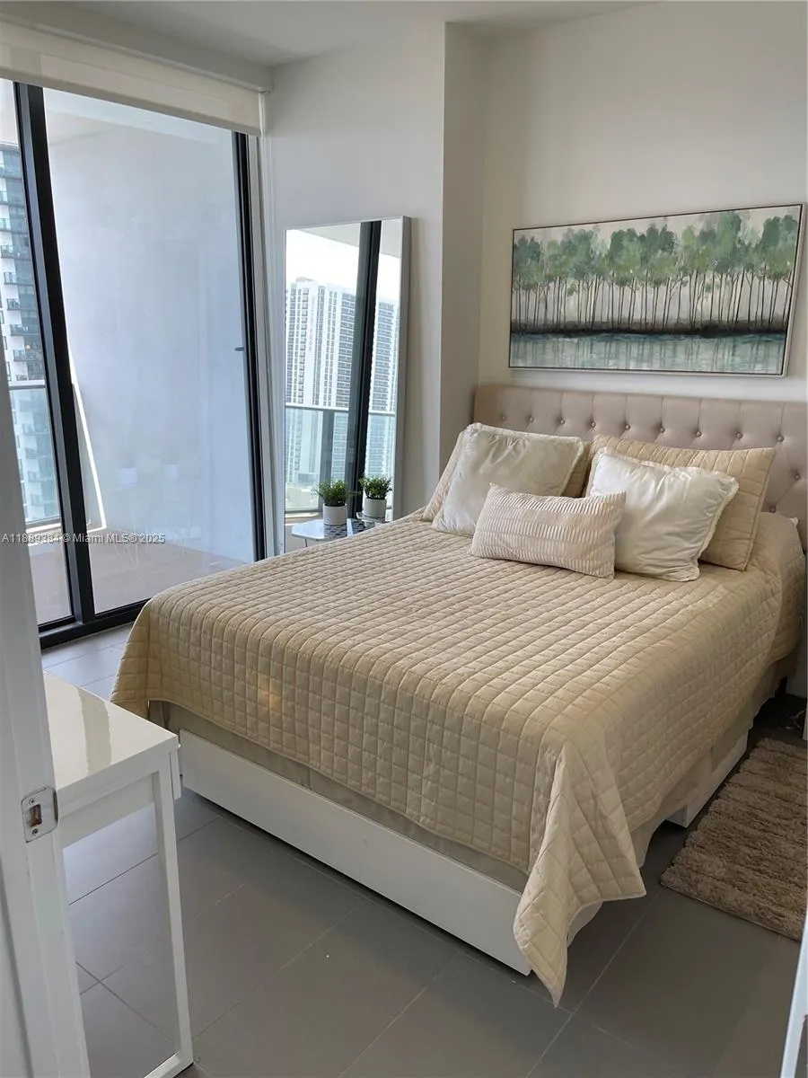 1600 NE 1st, #2109