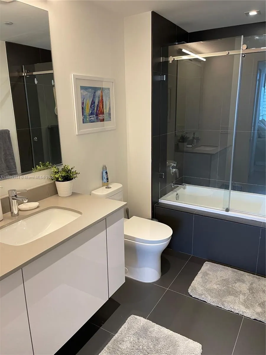 1600 NE 1st, #2109