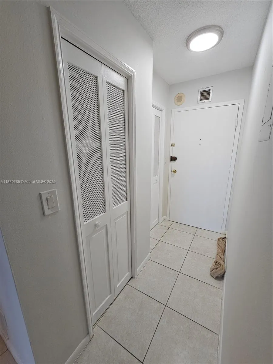 900 NE 18th Ave, #709