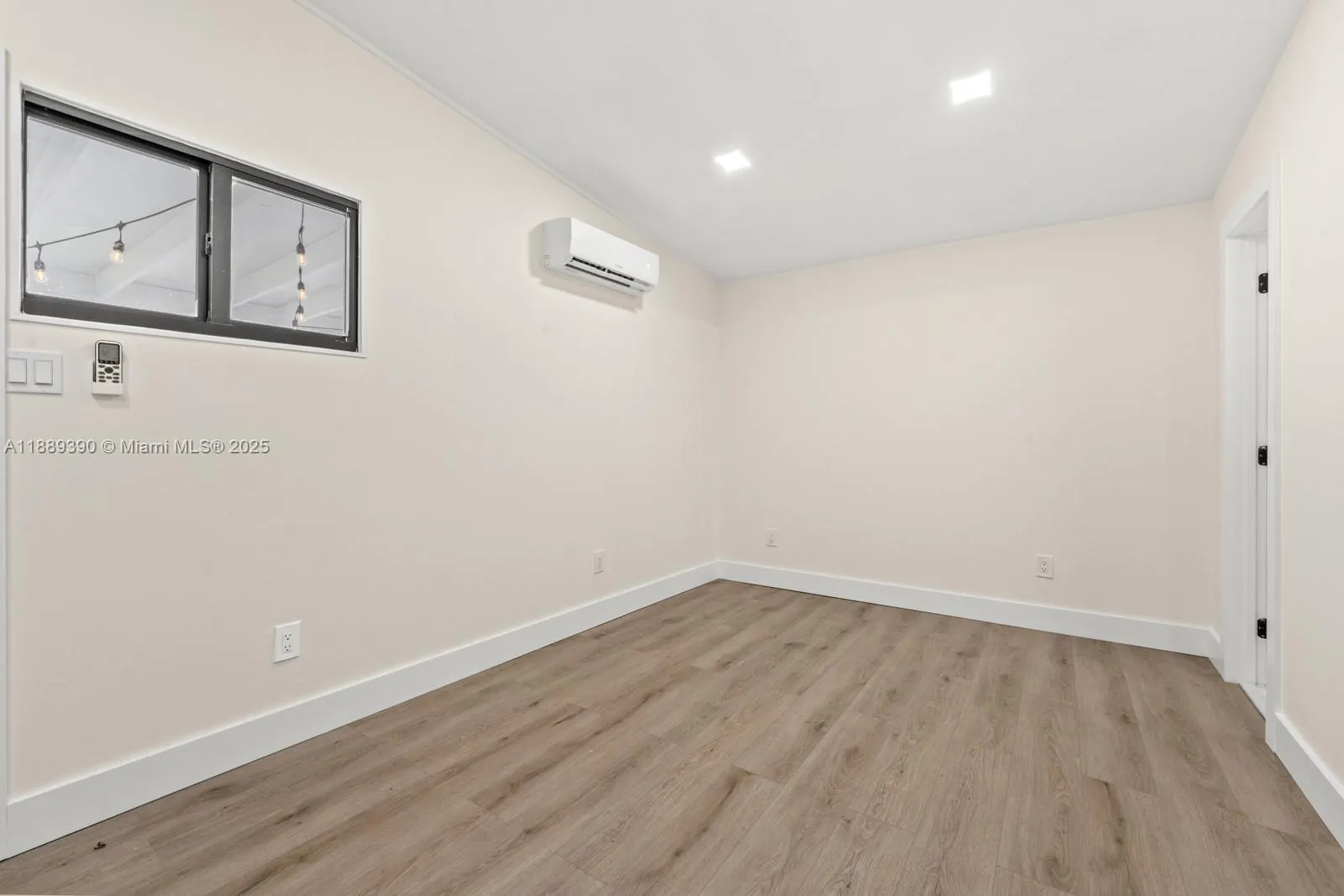 9370 Nassau Dr, #1
