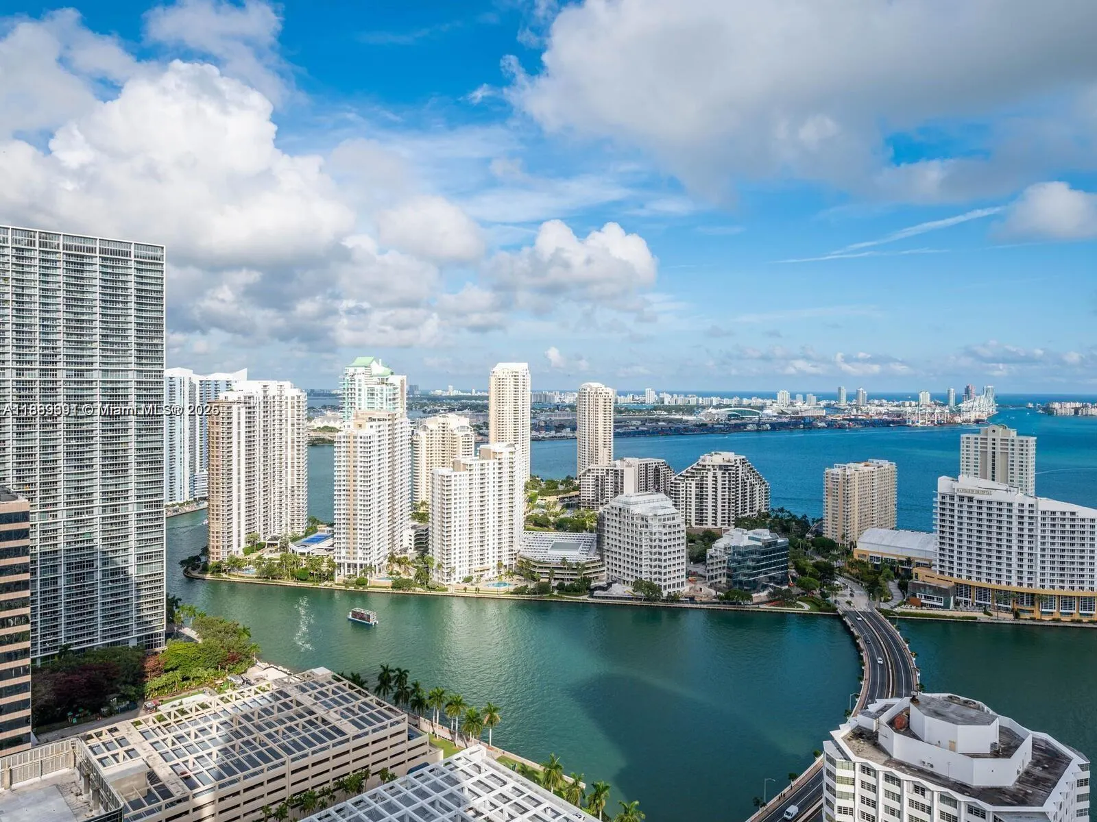 950 Brickell Bay Dr, #5209