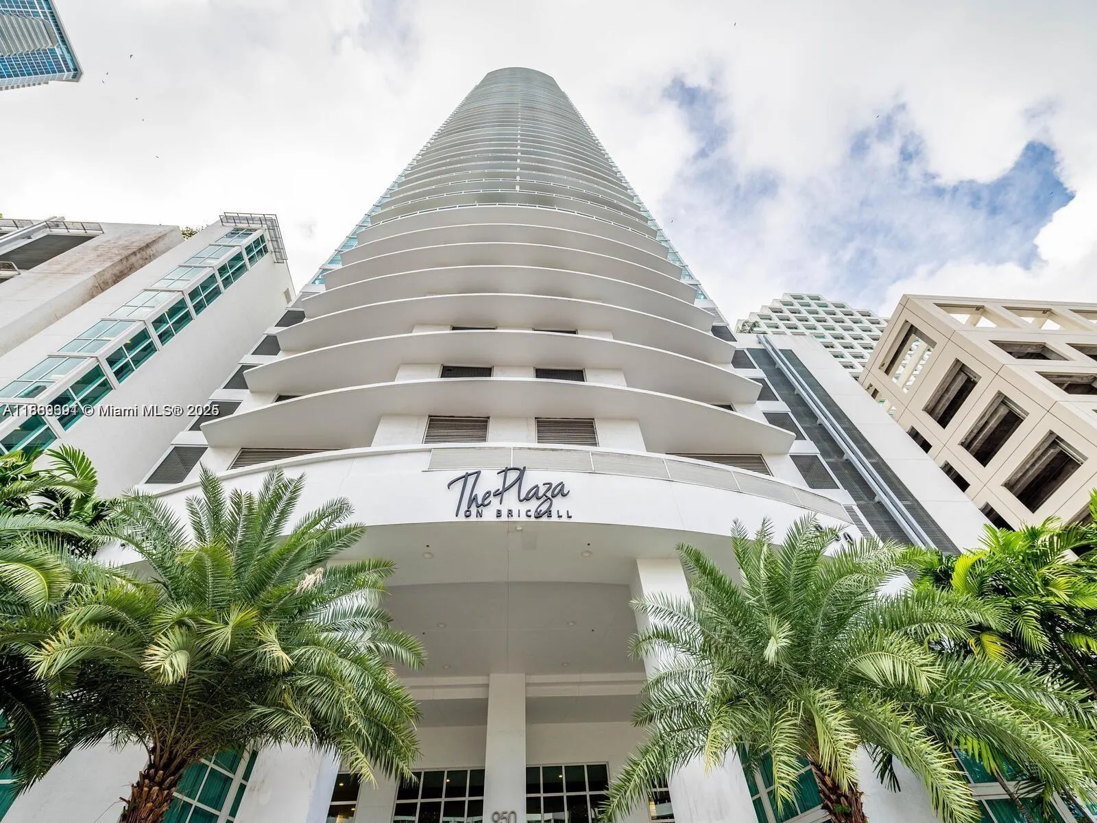 950 Brickell Bay Dr, #5209