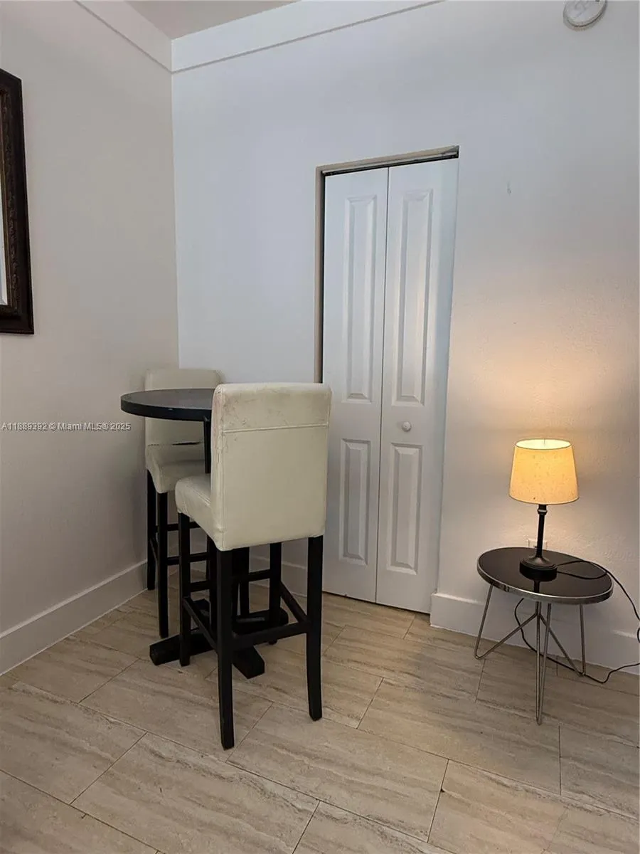 1330 Pennsylvania Ave, #206