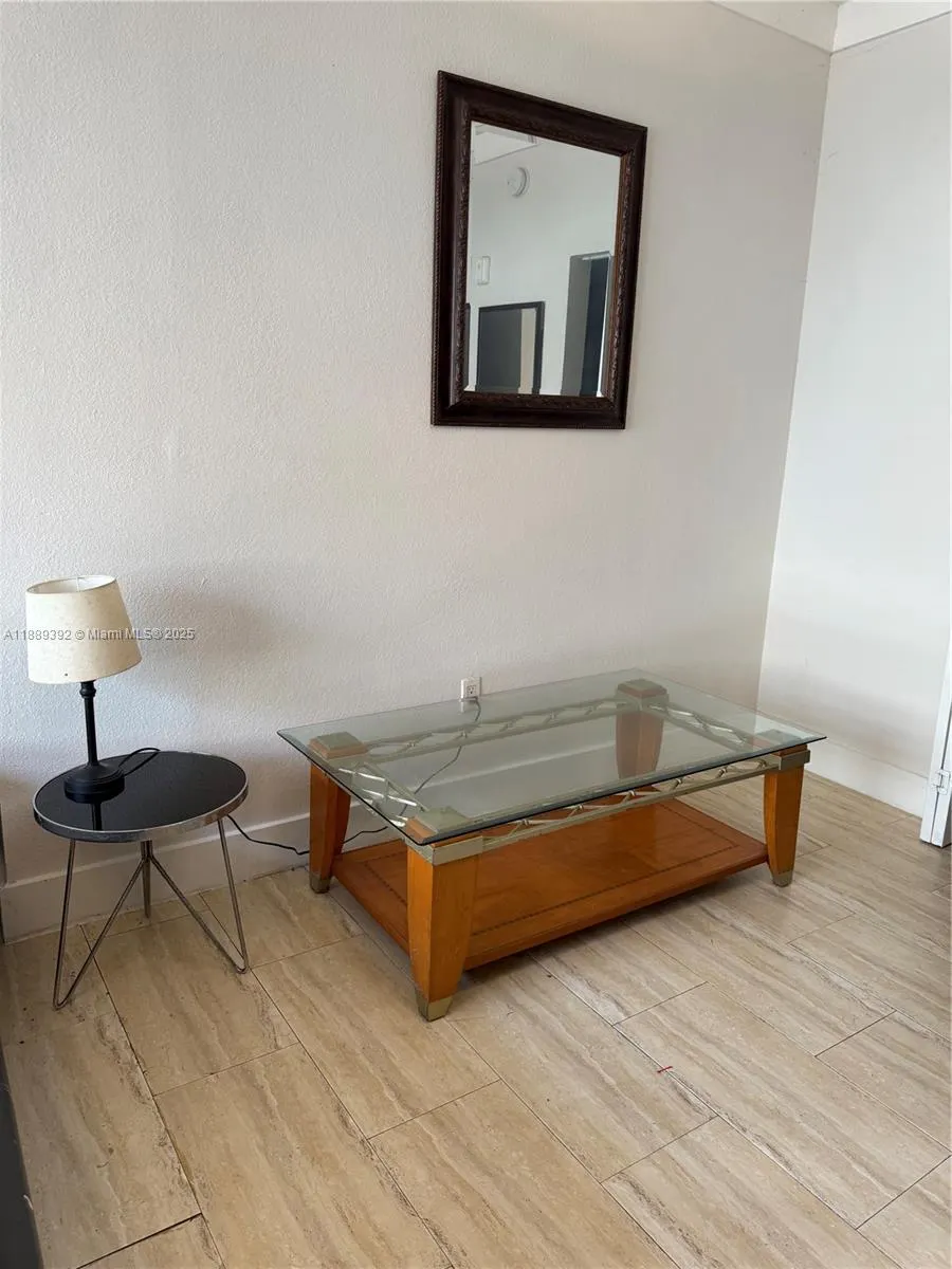 1330 Pennsylvania Ave, #206