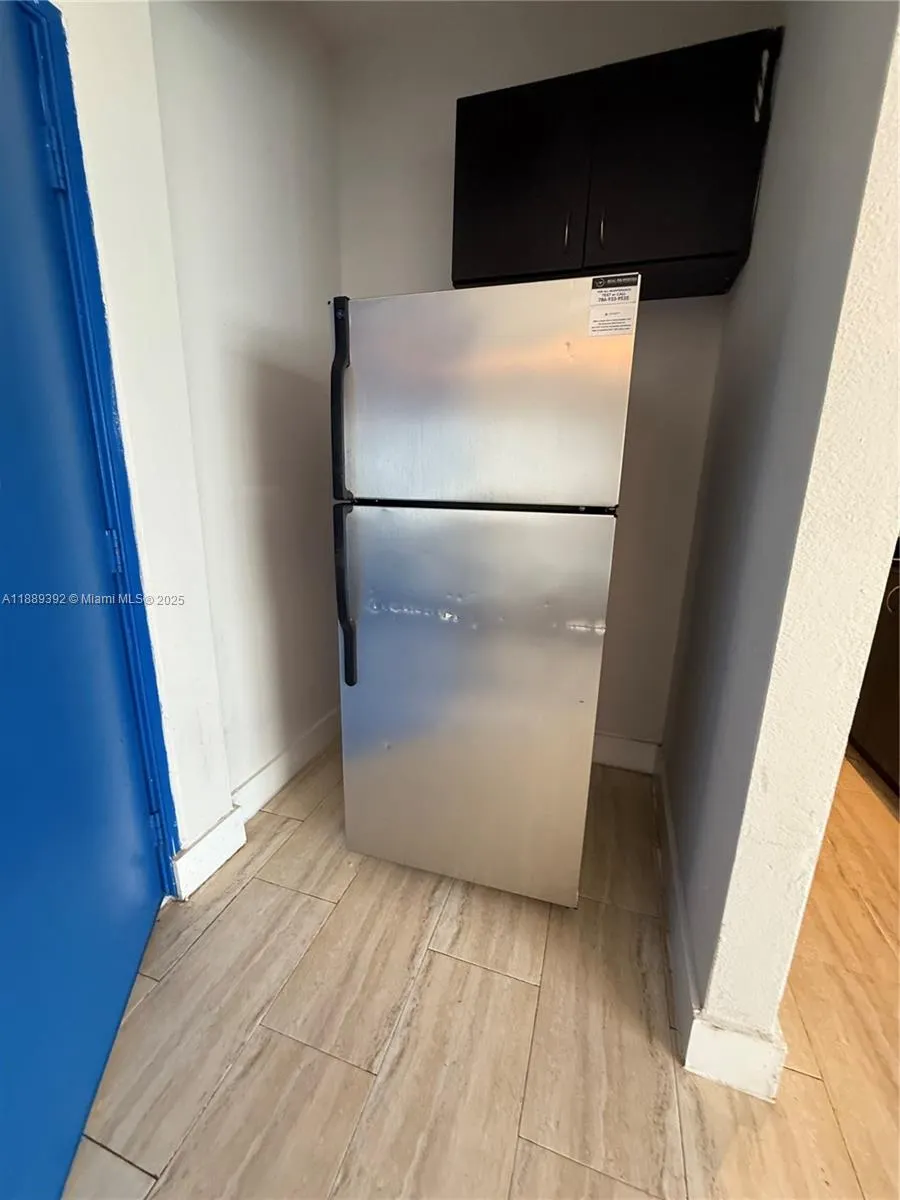 1330 Pennsylvania Ave, #206