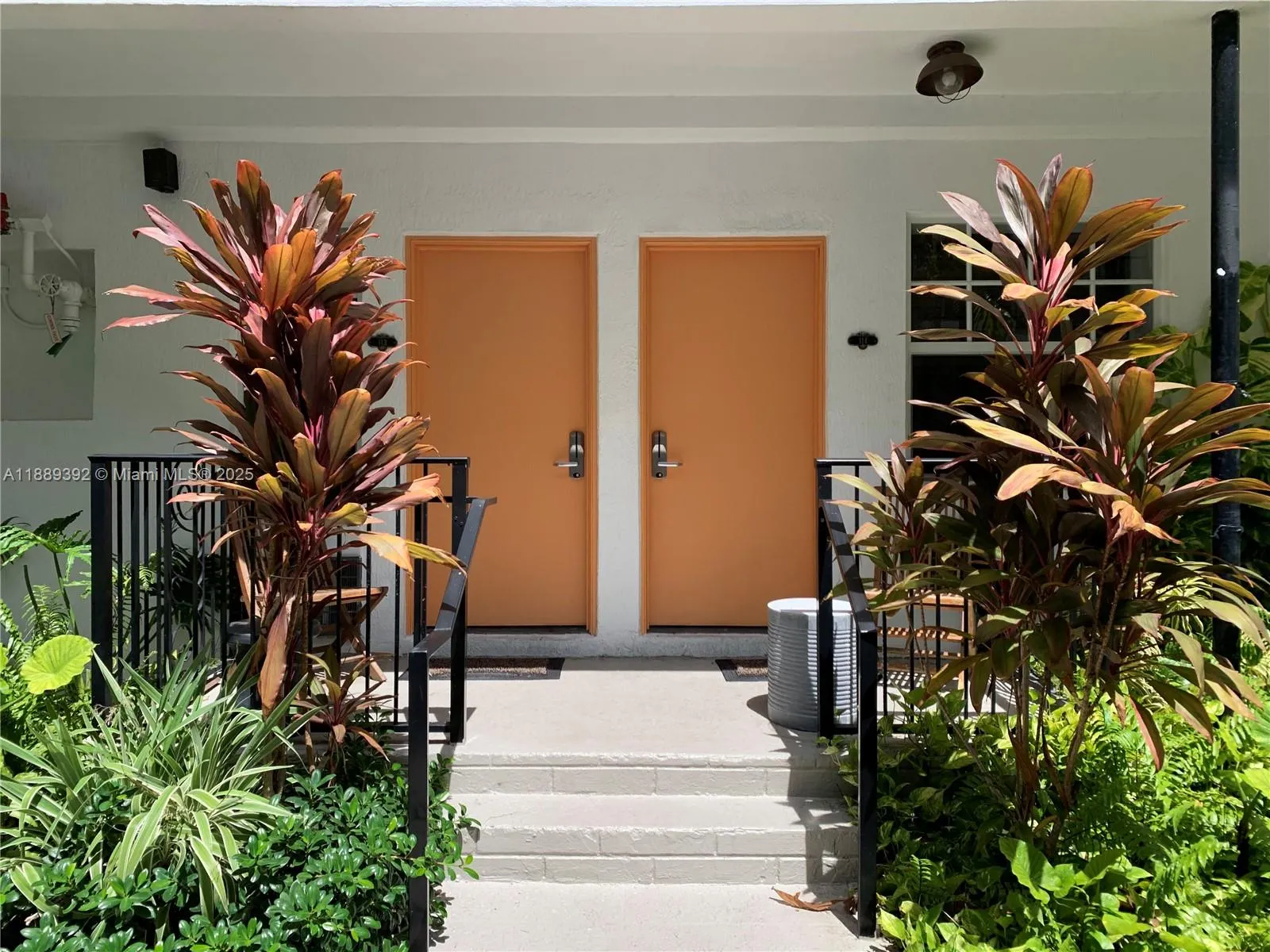 1330 Pennsylvania Ave, #206