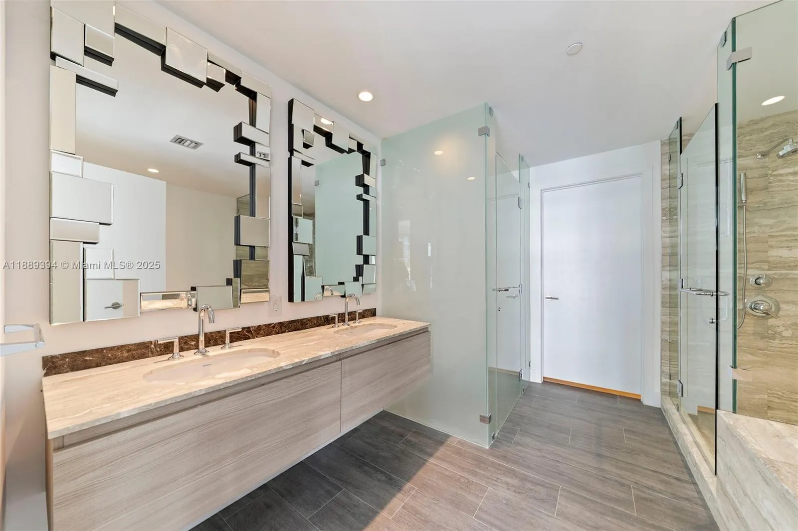 2900 NE 7th Ave, #301