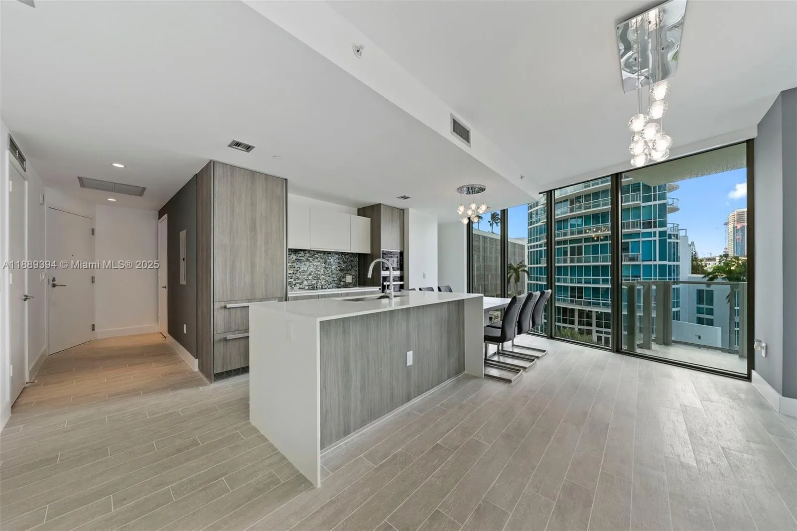 2900 NE 7th Ave, #301