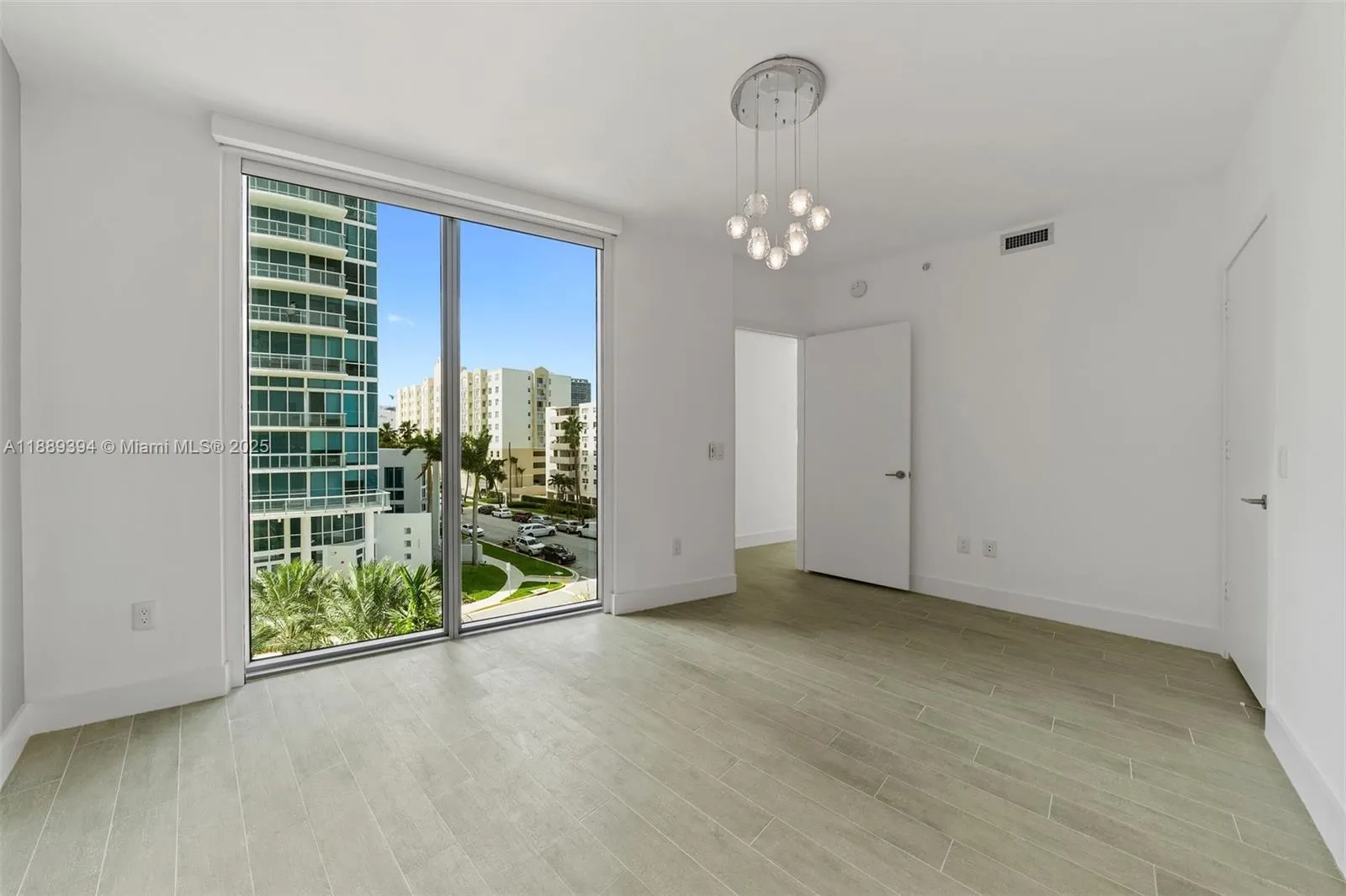 2900 NE 7th Ave, #301