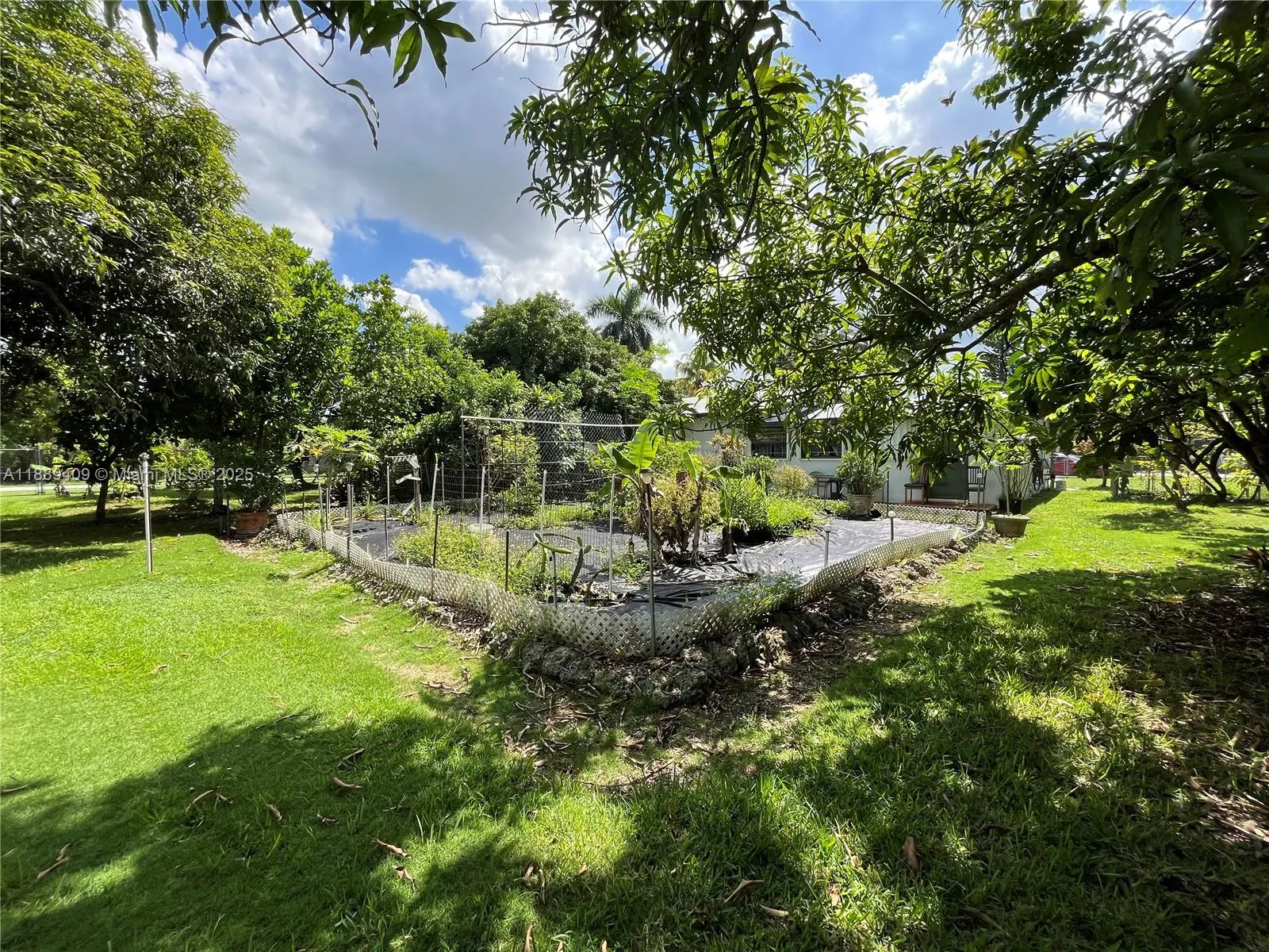 801 NW 12th St
