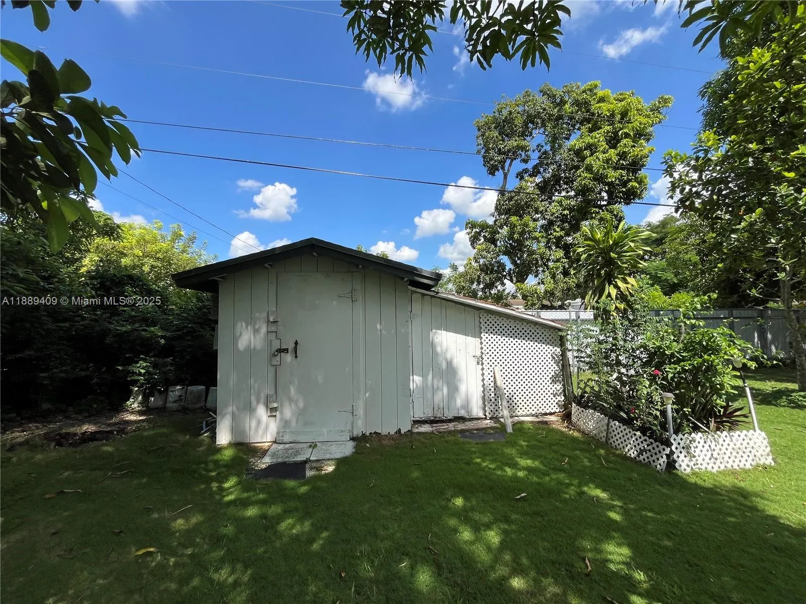 801 NW 12th St
