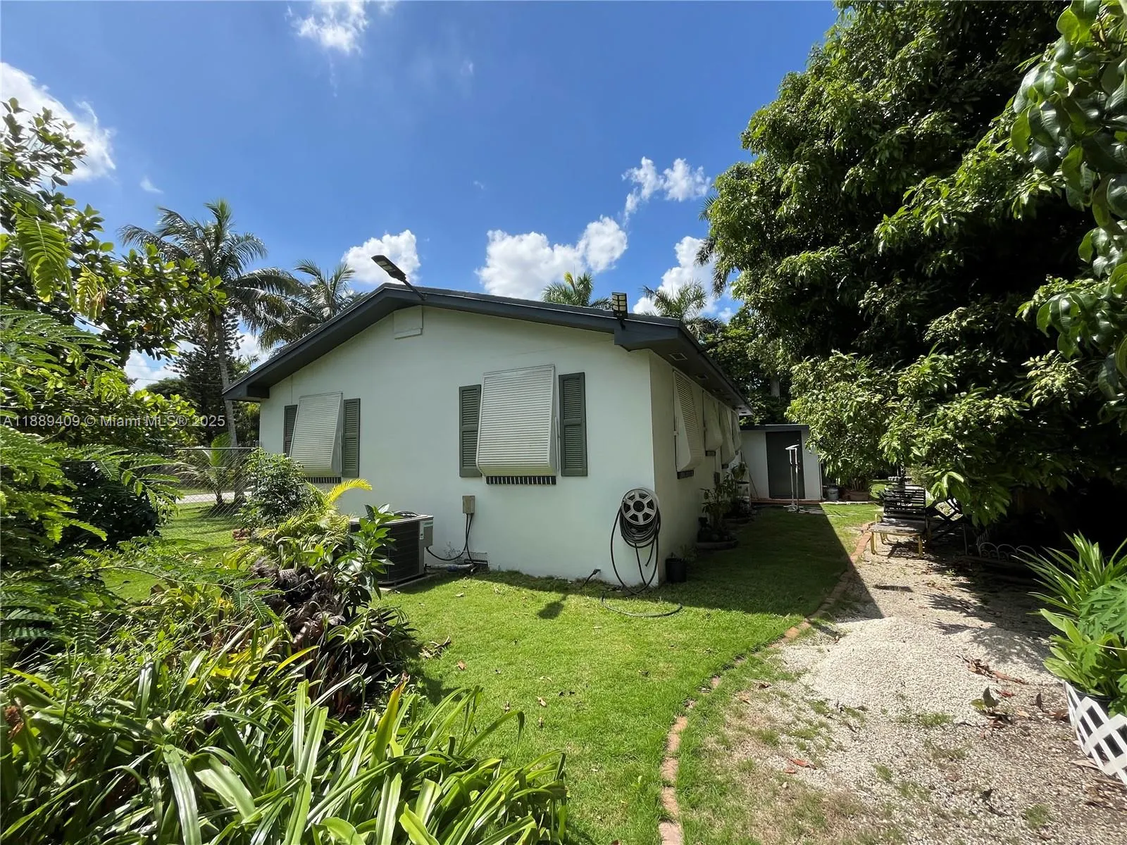 801 NW 12th St