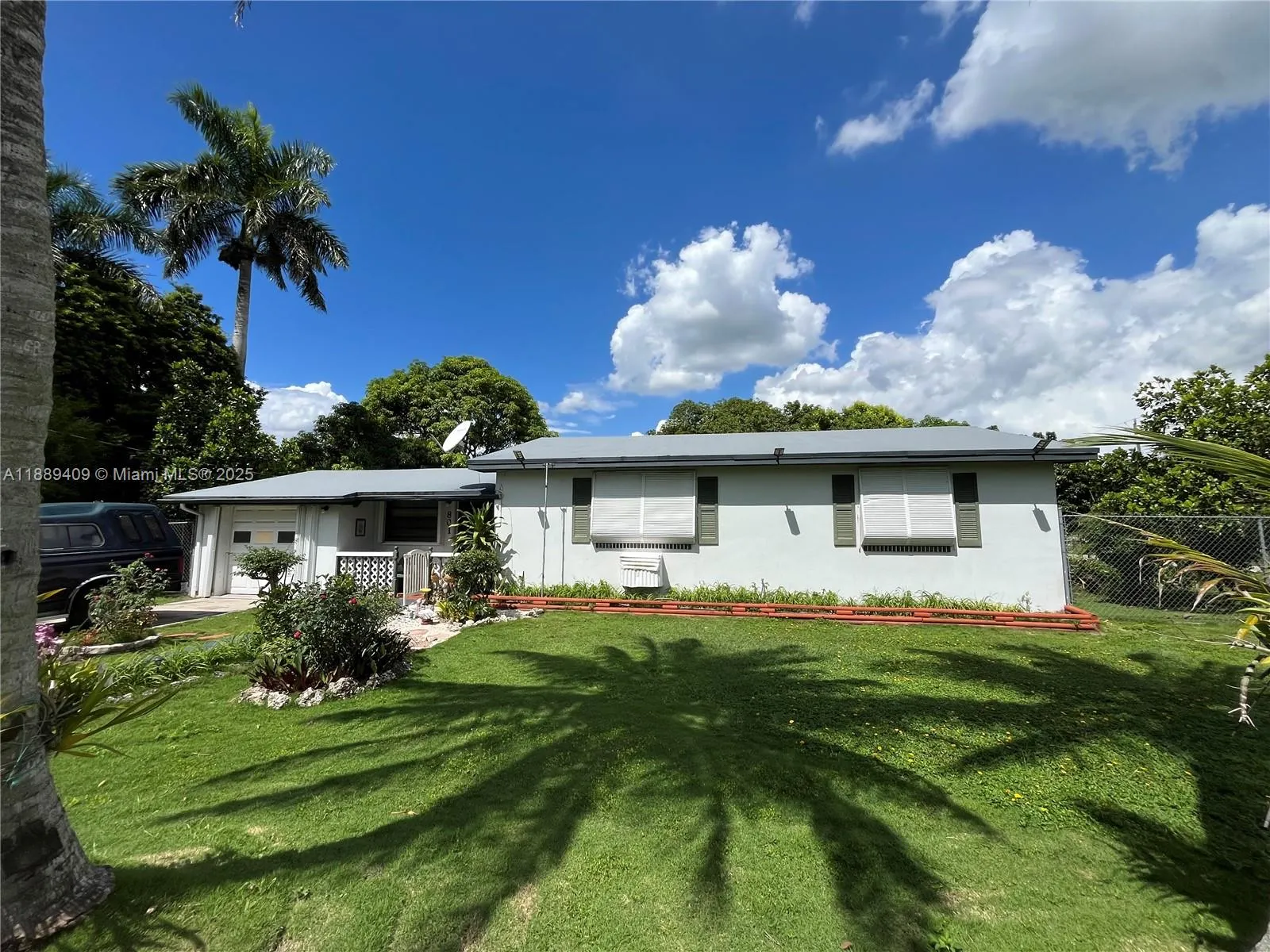801 NW 12th St