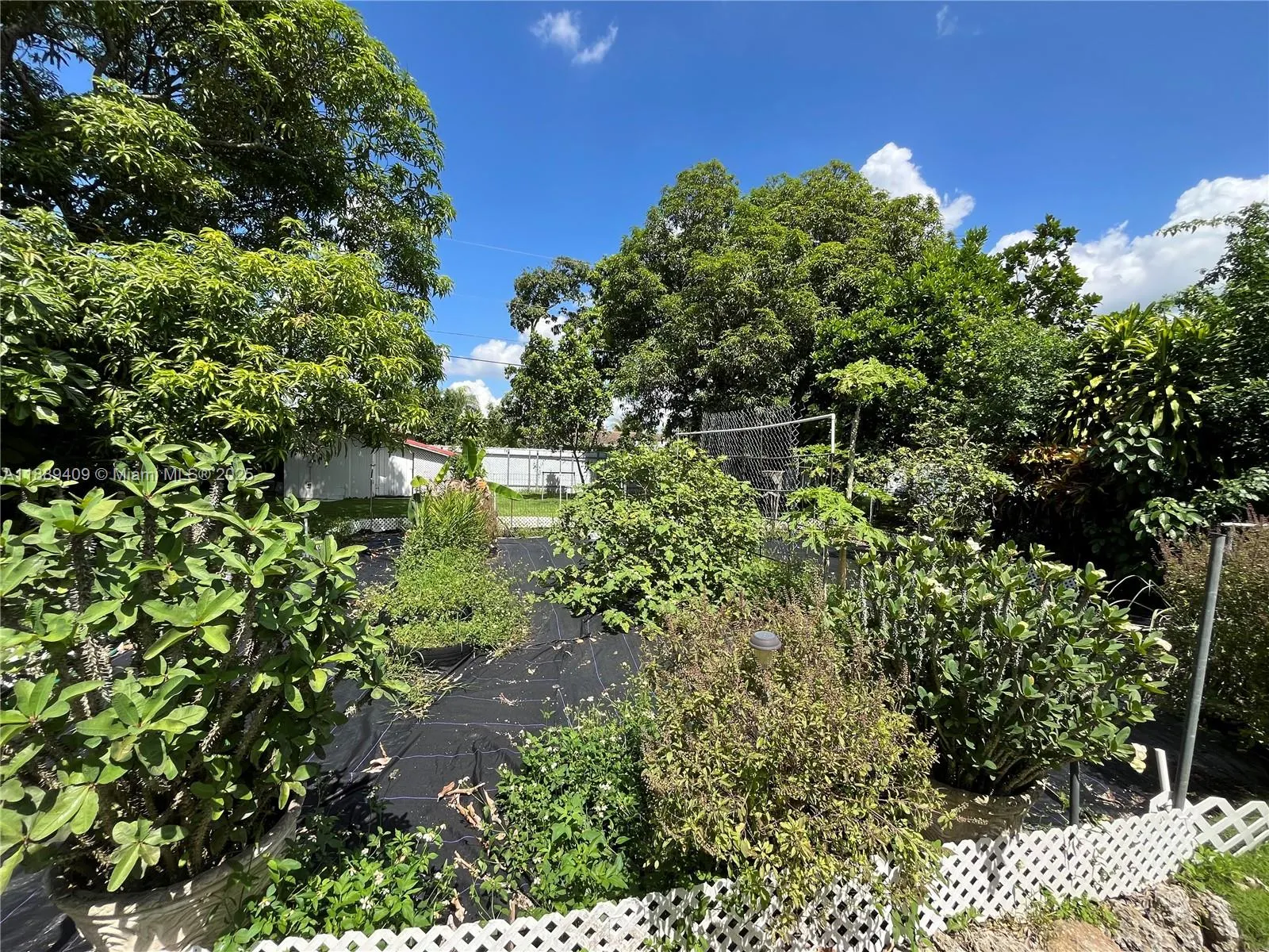801 NW 12th St