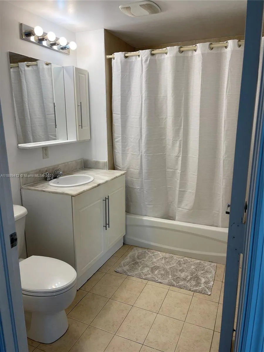 275 NE 18th St, #1907
