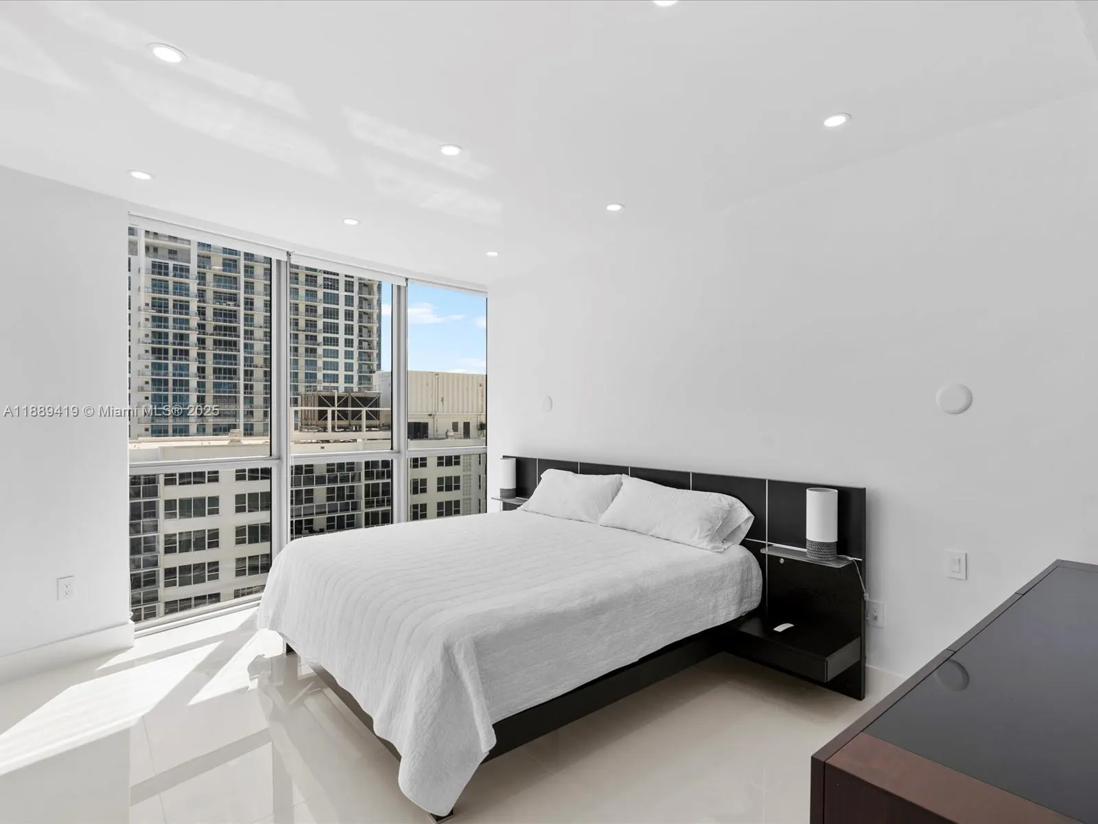 3101 S Ocean Dr, #1608