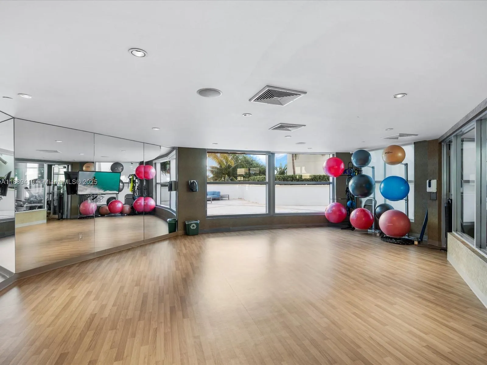3101 S Ocean Dr, #1608