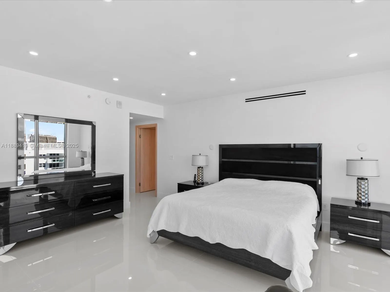3101 S Ocean Dr, #1608