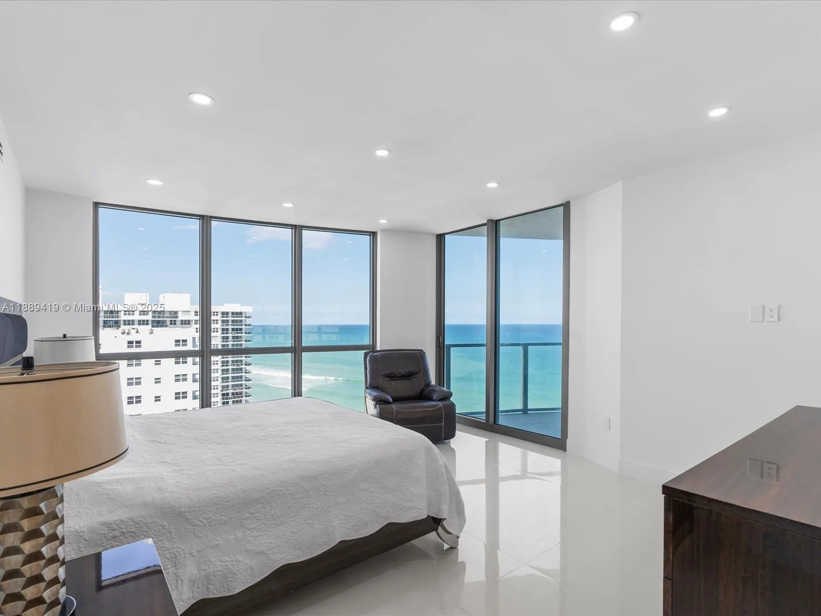 3101 S Ocean Dr, #1608