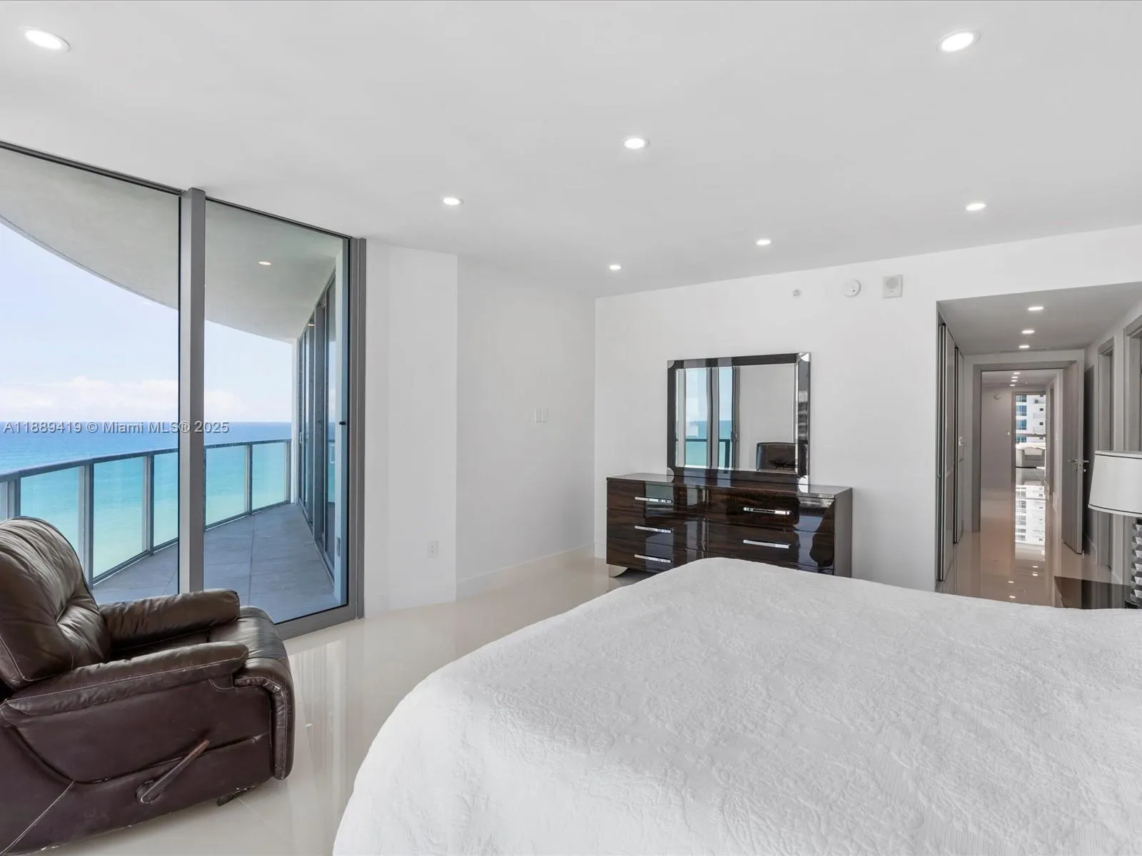 3101 S Ocean Dr, #1608