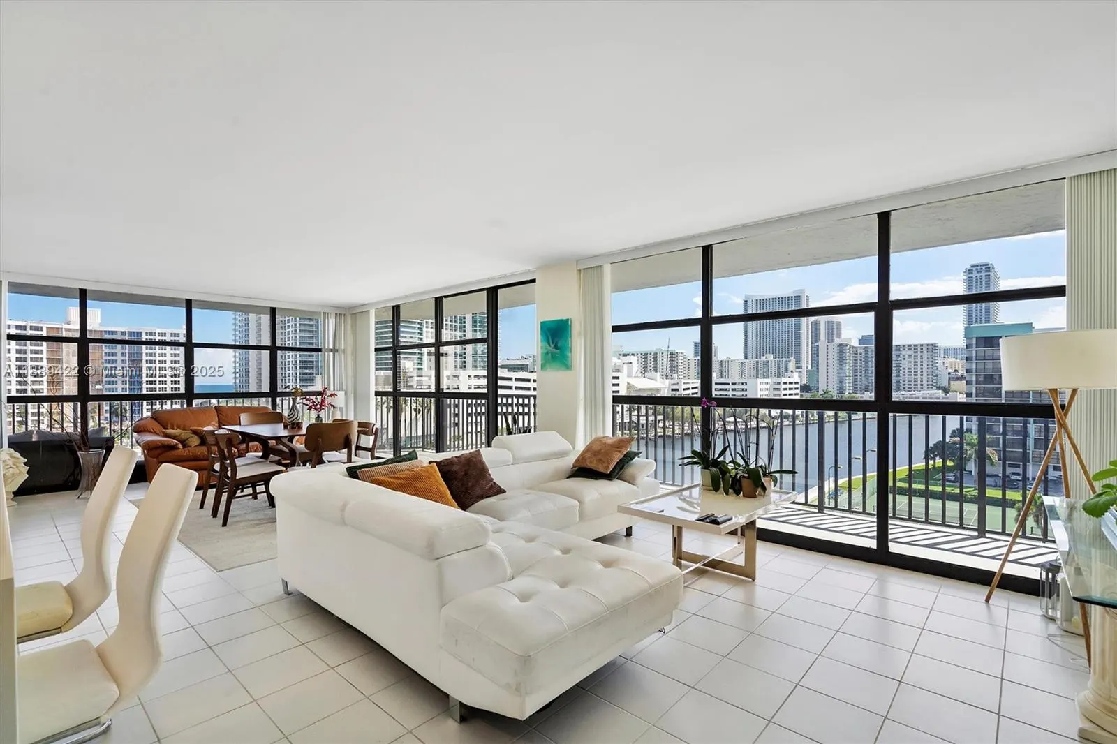 600 Parkview Dr, #820