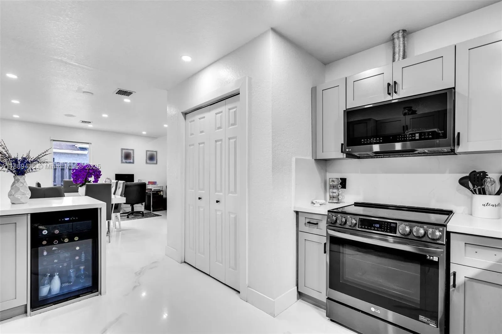 3022 NW 95th St