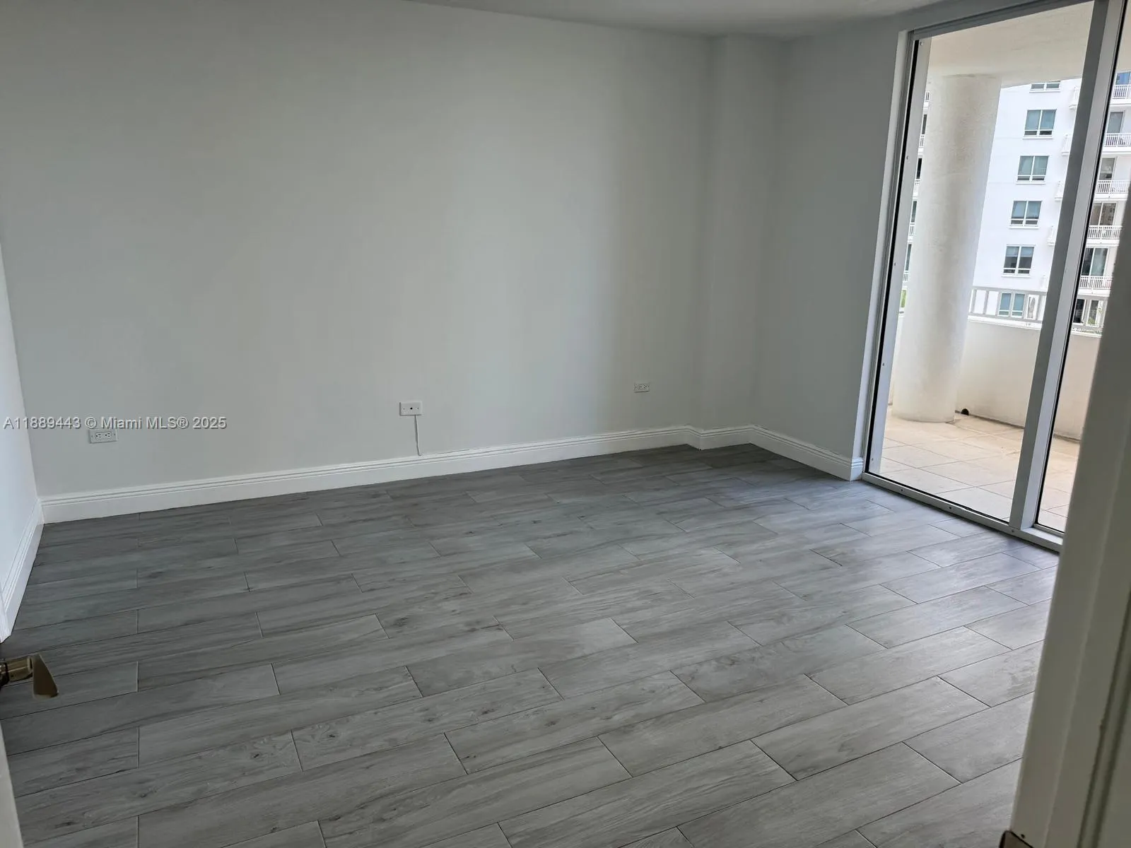 701 Brickell Key Blvd, #607