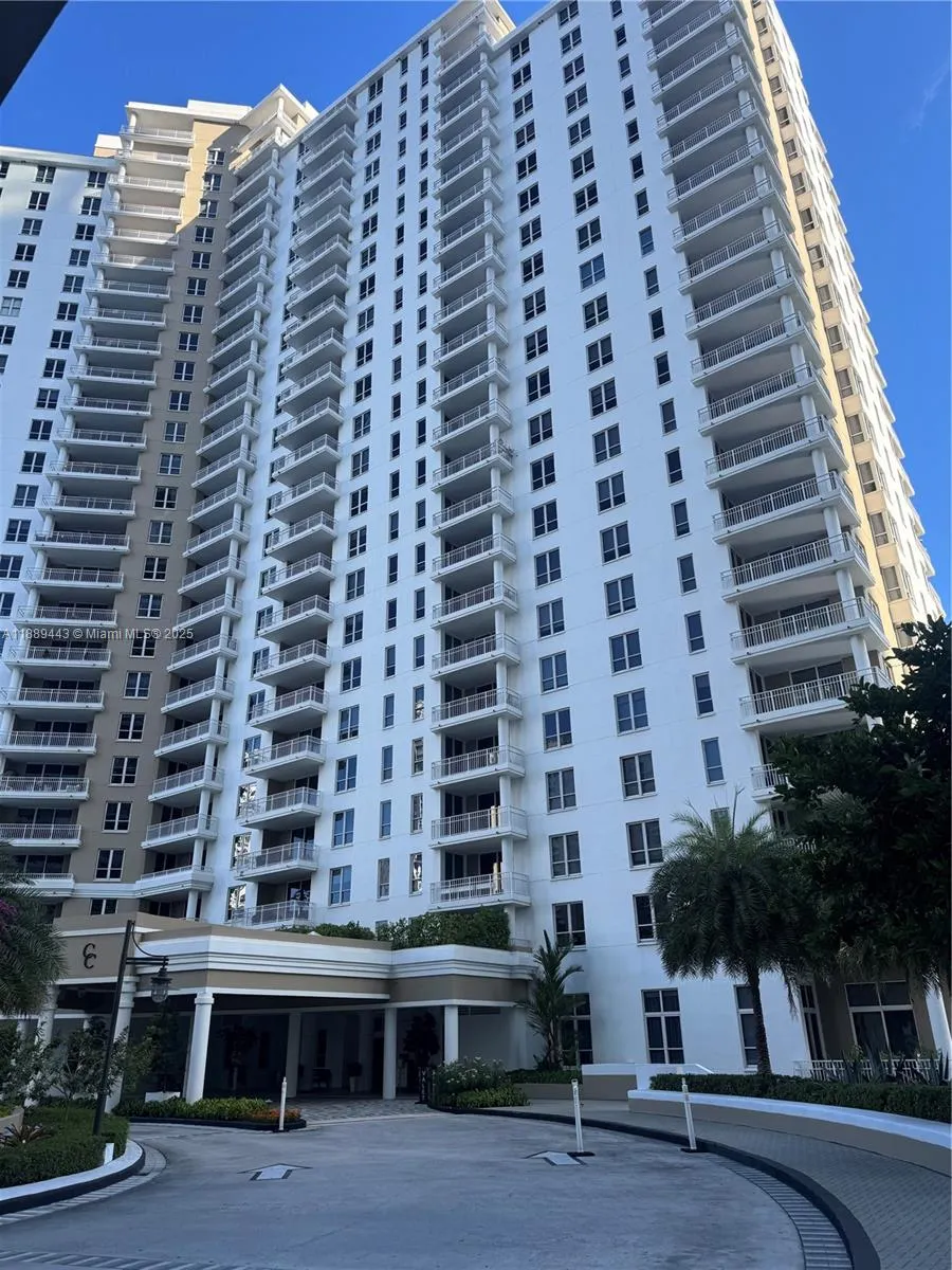 701 Brickell Key Blvd, #607