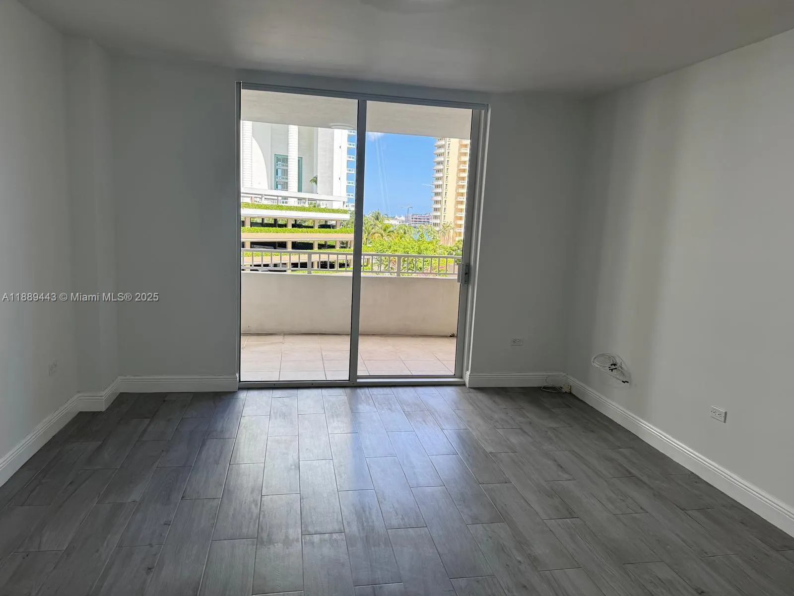 701 Brickell Key Blvd, #607