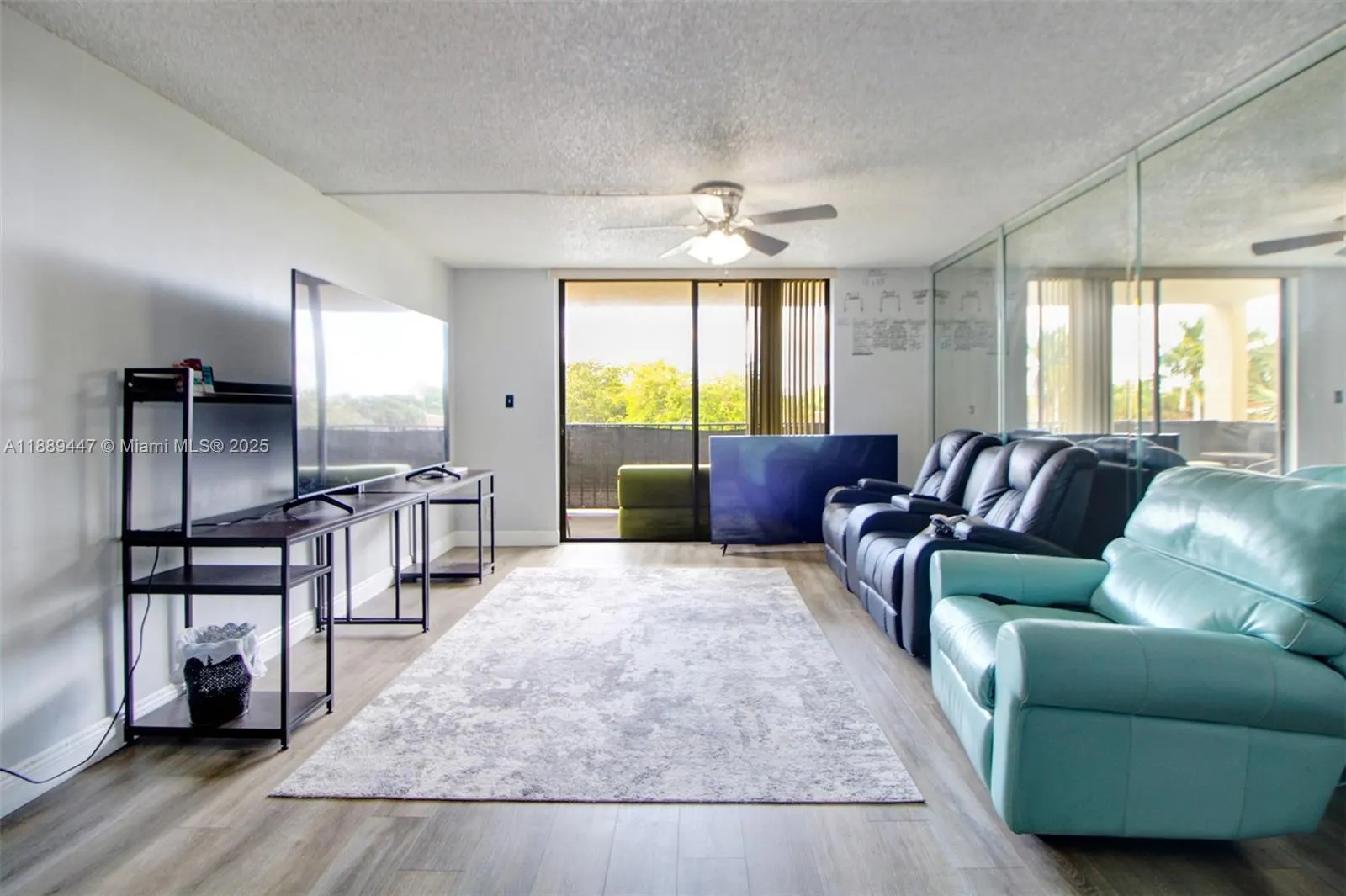 6190 Woodlands Blvd, #312
