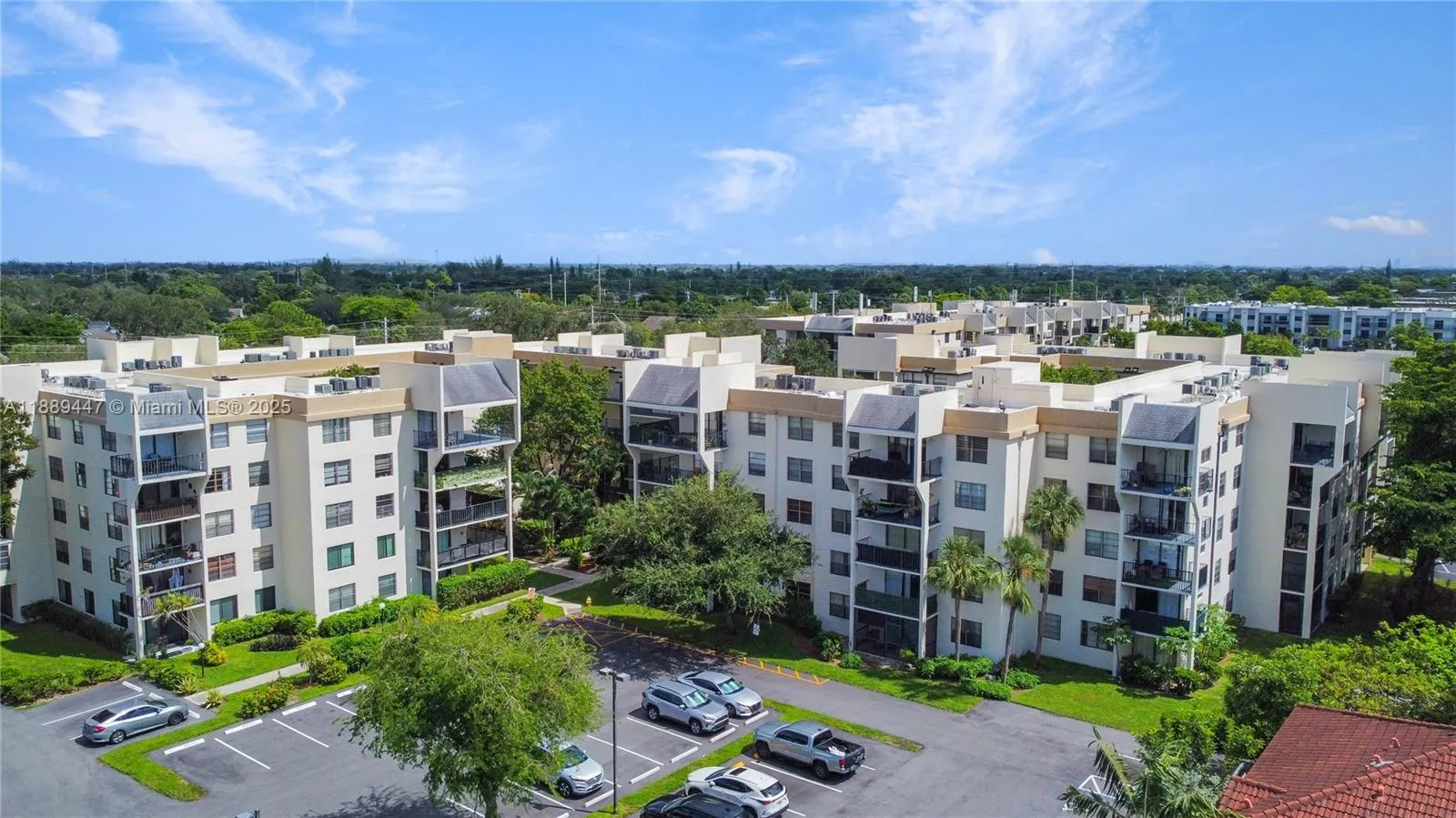 6190 Woodlands Blvd, #312