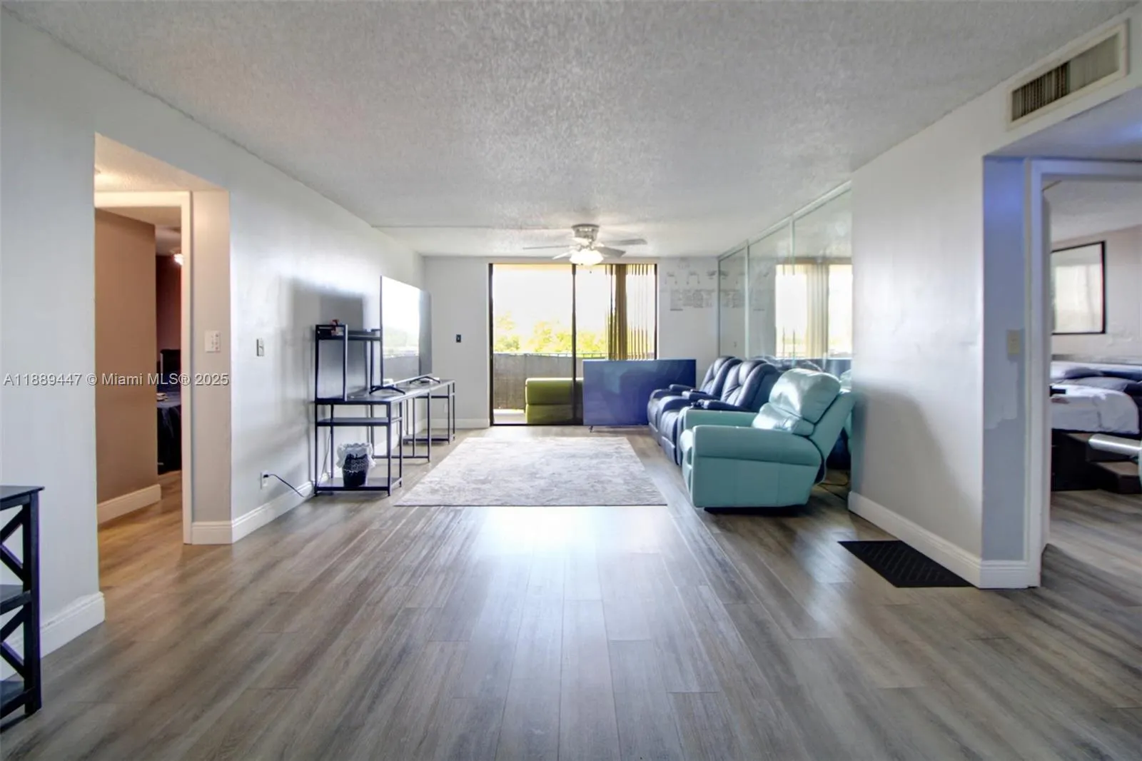 6190 Woodlands Blvd, #312