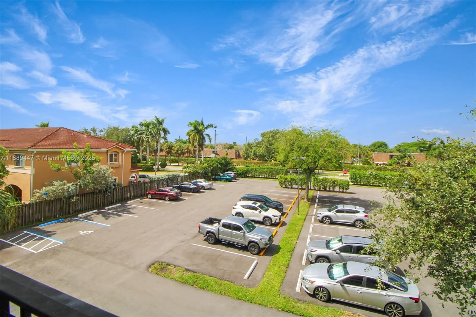 6190 Woodlands Blvd, #312