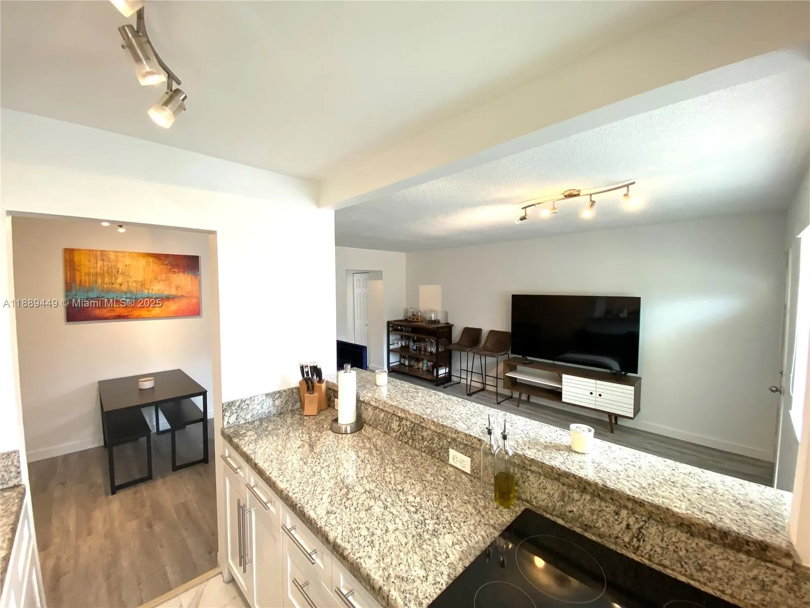 734 Meridian Ave, #4R